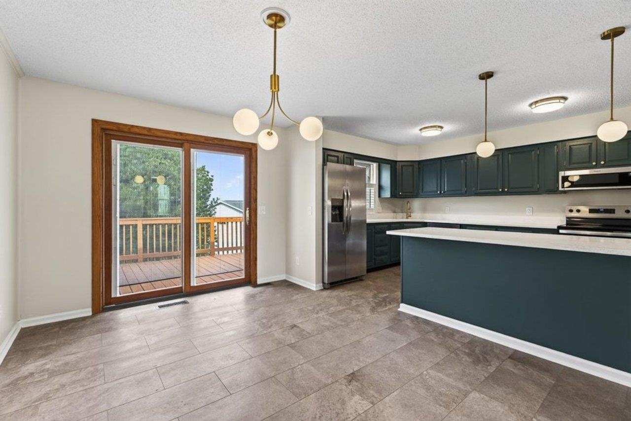 934 NORTHFIELD CT, HARRISONBURG, Virginia 22802, 4 Bedrooms Bedrooms, ,3 BathroomsBathrooms,Residential,934 NORTHFIELD CT,680639 MLS # 680639 934 NORTHFIELD CT, HARRISONBURG, Virginia 22802, 4 Bedrooms Bedrooms, ,3 BathroomsBathrooms,Residential,934 NORTHFIELD CT,680639 MLS # 680639