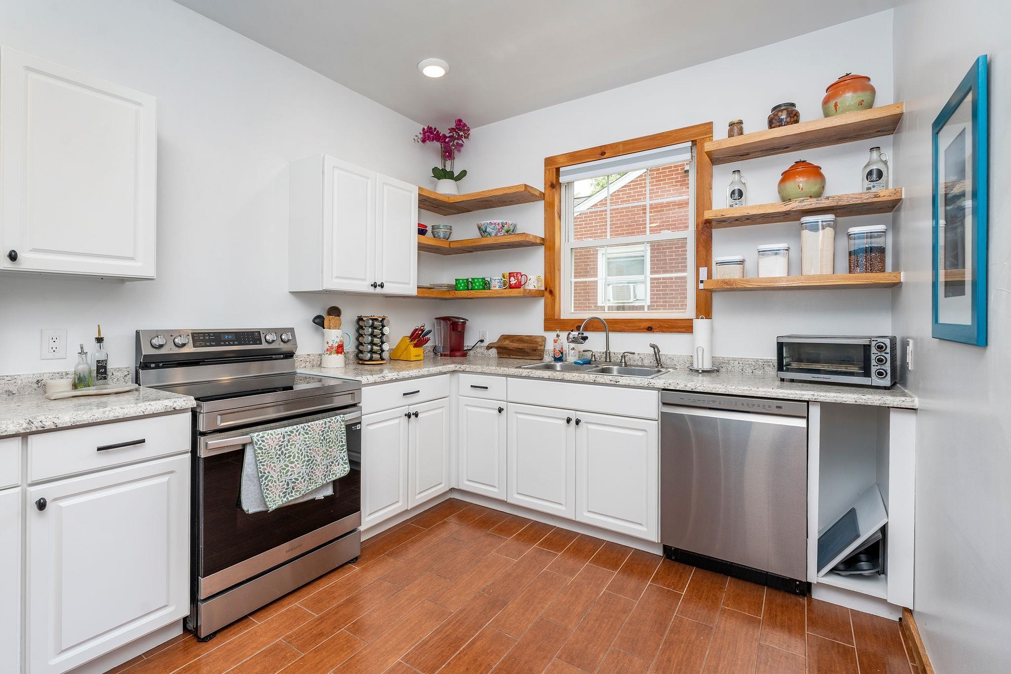 540 N BATH AVE, WAYNESBORO, Virginia 22980, 2 Bedrooms Bedrooms, ,2 BathroomsBathrooms,Residential,540 N BATH AVE,680640 MLS # 680640 540 N BATH AVE, WAYNESBORO, Virginia 22980, 2 Bedrooms Bedrooms, ,2 BathroomsBathrooms,Residential,540 N BATH AVE,680640 MLS # 680640