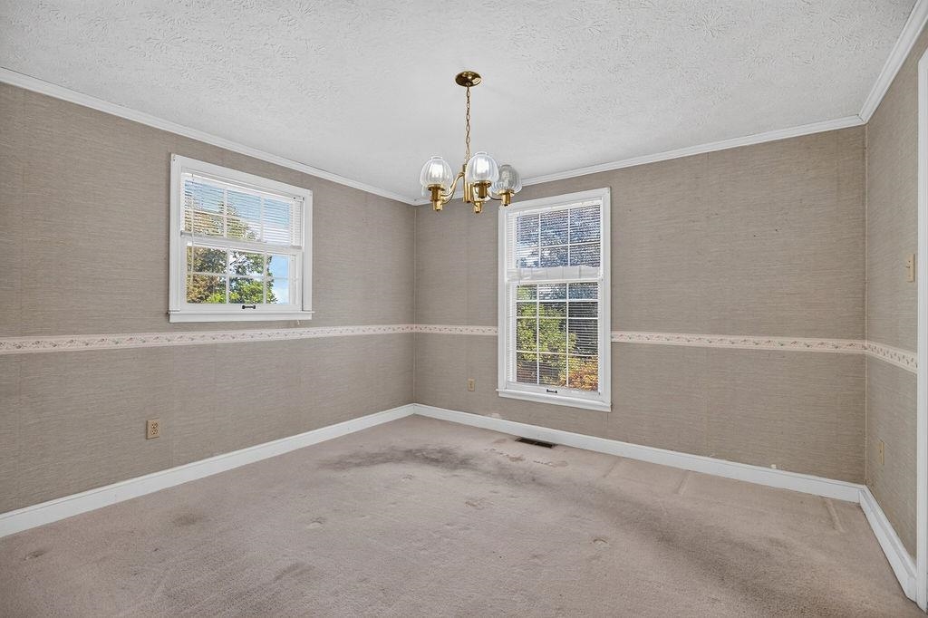 2755 LEE JACKSON HWY, STAUNTON, Virginia 24401, 4 Bedrooms Bedrooms, ,3 BathroomsBathrooms,Residential,2755 LEE JACKSON HWY,680641 MLS # 680641