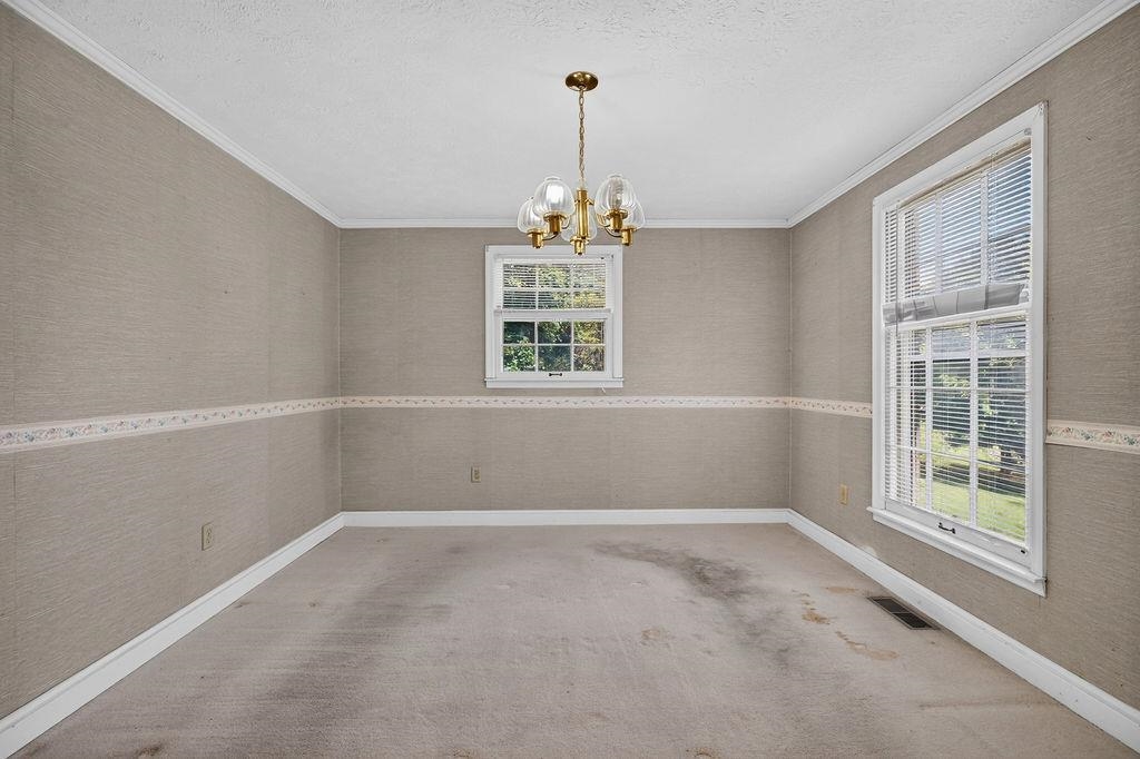 2755 LEE JACKSON HWY, STAUNTON, Virginia 24401, 4 Bedrooms Bedrooms, ,3 BathroomsBathrooms,Residential,2755 LEE JACKSON HWY,680641 MLS # 680641