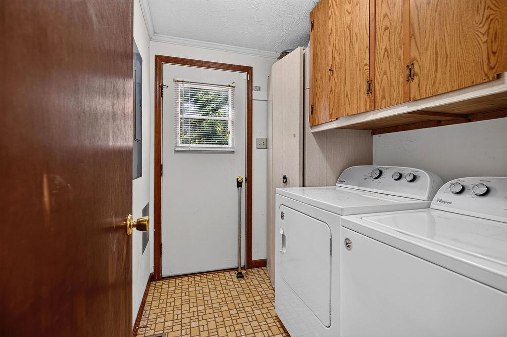 2755 LEE JACKSON HWY, STAUNTON, Virginia 24401, 4 Bedrooms Bedrooms, ,3 BathroomsBathrooms,Residential,2755 LEE JACKSON HWY,680641 MLS # 680641