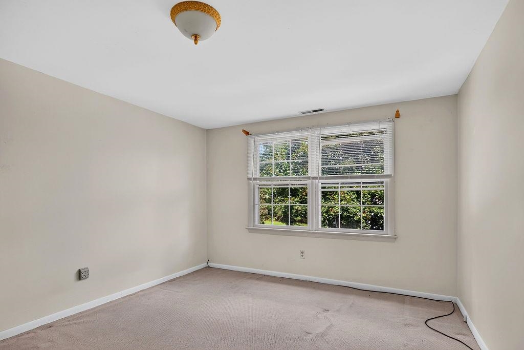 2755 LEE JACKSON HWY, STAUNTON, Virginia 24401, 4 Bedrooms Bedrooms, ,3 BathroomsBathrooms,Residential,2755 LEE JACKSON HWY,680641 MLS # 680641
