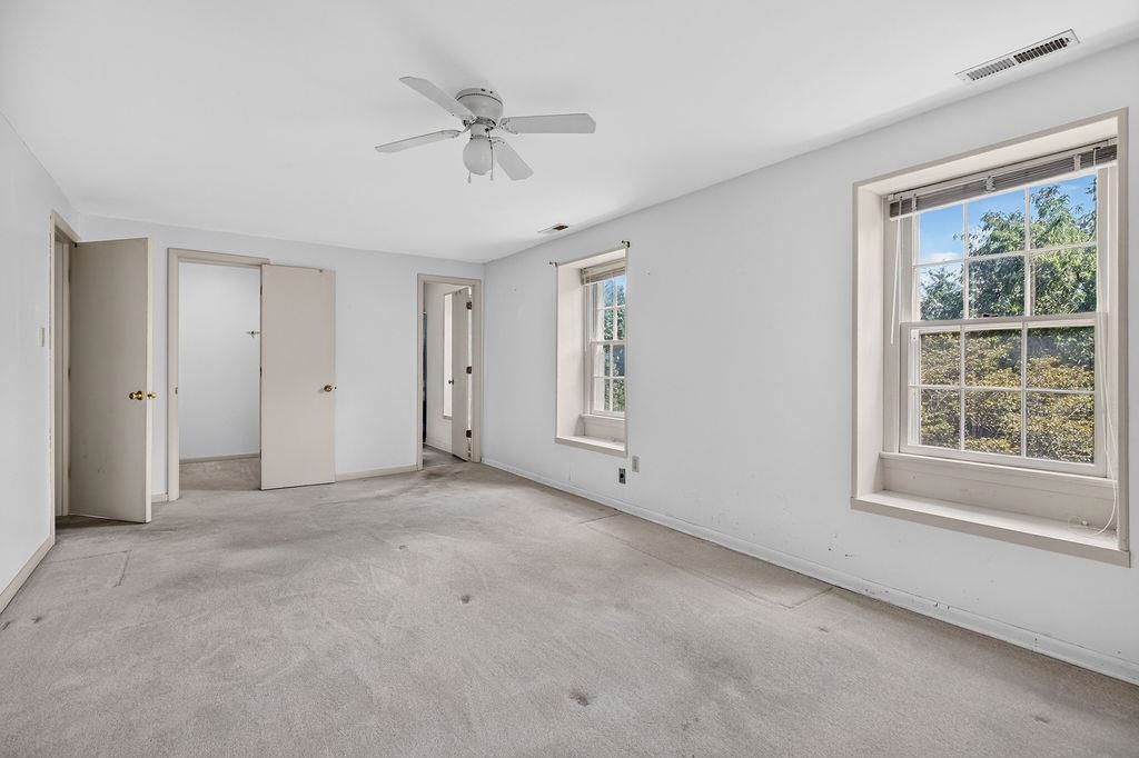 2755 LEE JACKSON HWY, STAUNTON, Virginia 24401, 4 Bedrooms Bedrooms, ,3 BathroomsBathrooms,Residential,2755 LEE JACKSON HWY,680641 MLS # 680641