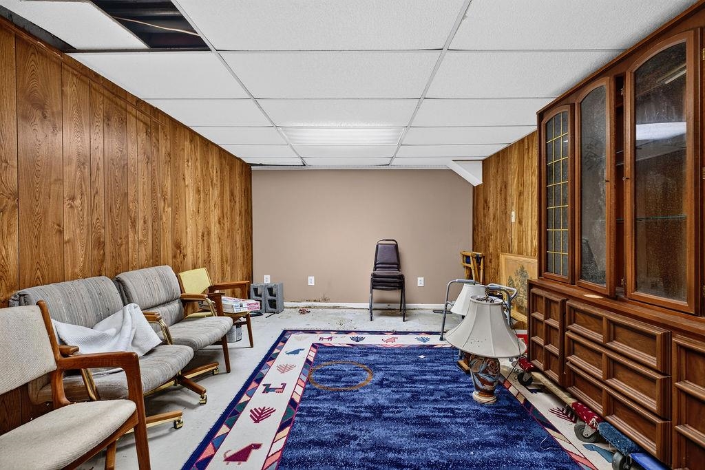 2755 LEE JACKSON HWY, STAUNTON, Virginia 24401, 4 Bedrooms Bedrooms, ,3 BathroomsBathrooms,Residential,2755 LEE JACKSON HWY,680641 MLS # 680641