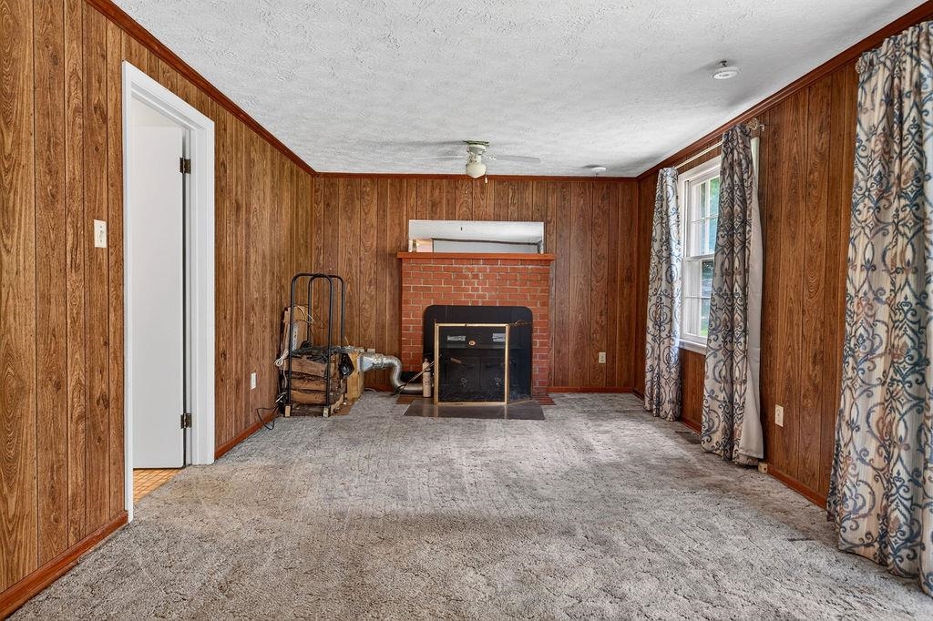 2755 LEE JACKSON HWY, STAUNTON, Virginia 24401, 4 Bedrooms Bedrooms, ,3 BathroomsBathrooms,Residential,2755 LEE JACKSON HWY,680641 MLS # 680641