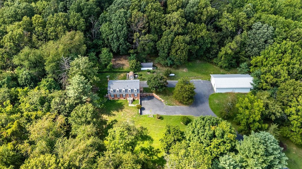 2755 LEE JACKSON HWY, STAUNTON, Virginia 24401, 4 Bedrooms Bedrooms, ,3 BathroomsBathrooms,Residential,2755 LEE JACKSON HWY,680641 MLS # 680641