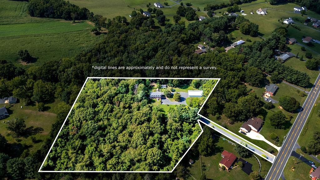 2755 LEE JACKSON HWY, STAUNTON, Virginia 24401, 4 Bedrooms Bedrooms, ,3 BathroomsBathrooms,Residential,2755 LEE JACKSON HWY,680641 MLS # 680641