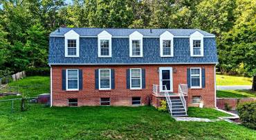 2755 LEE JACKSON HWY, STAUNTON, Virginia 24401, 4 Bedrooms Bedrooms, ,3 BathroomsBathrooms,Residential,2755 LEE JACKSON HWY,680641 MLS # 680641