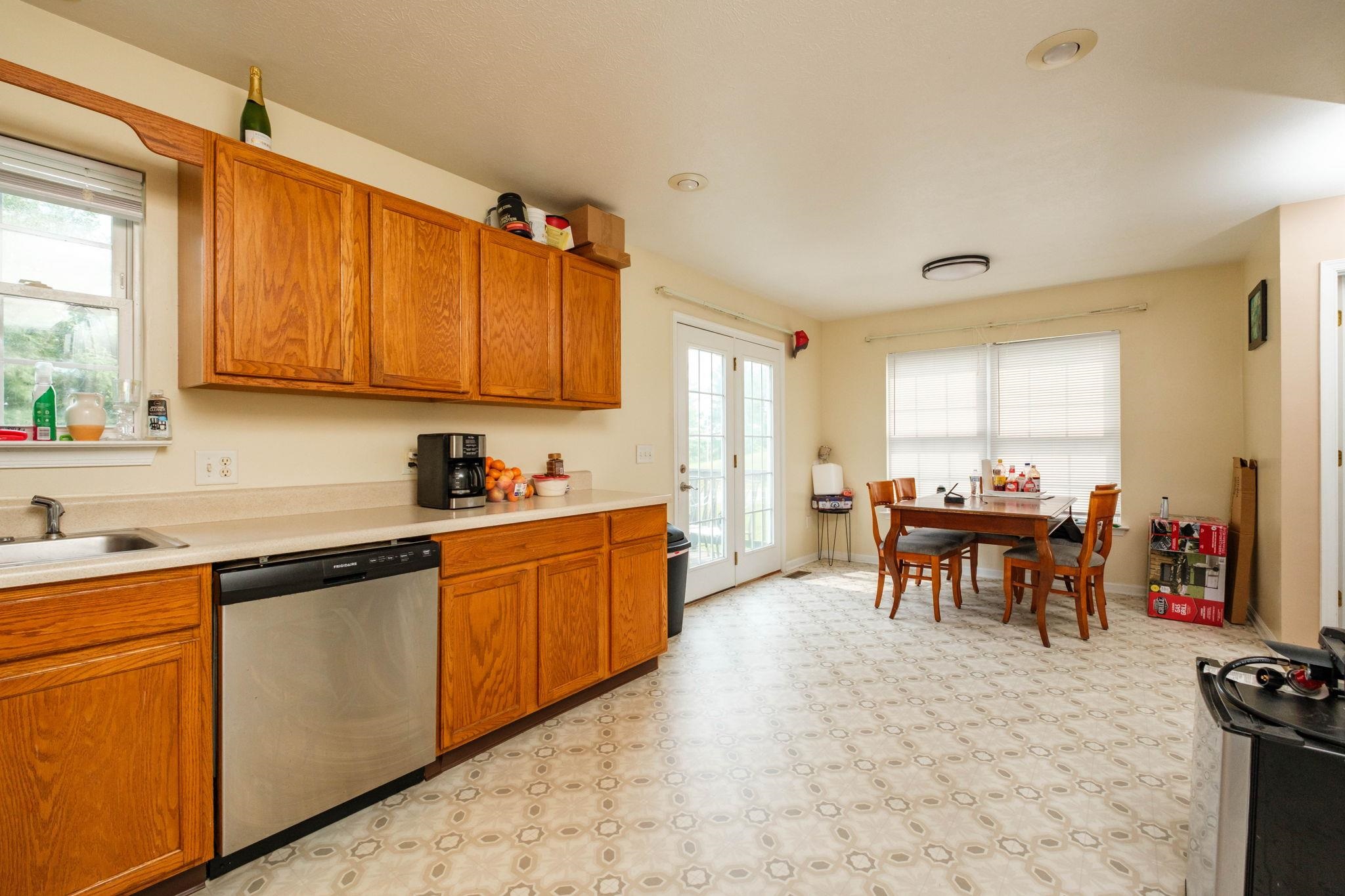 2858 PRAIRIE LN, HARRISONBURG, Virginia 22801, 3 Bedrooms Bedrooms, ,2 BathroomsBathrooms,Residential,2858 PRAIRIE LN,680644 MLS # 680644 2858 PRAIRIE LN, HARRISONBURG, Virginia 22801, 3 Bedrooms Bedrooms, ,2 BathroomsBathrooms,Residential,2858 PRAIRIE LN,680644 MLS # 680644