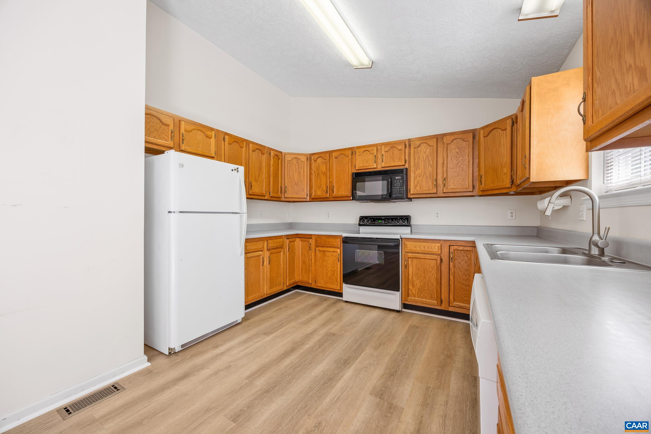 5 PAWNEE LN, PALMYRA, Virginia 22963, 3 Bedrooms Bedrooms, ,2 BathroomsBathrooms,Residential,5 PAWNEE LN,680647 MLS # 680647 5 PAWNEE LN, PALMYRA, Virginia 22963, 3 Bedrooms Bedrooms, ,2 BathroomsBathrooms,Residential,5 PAWNEE LN,680647 MLS # 680647