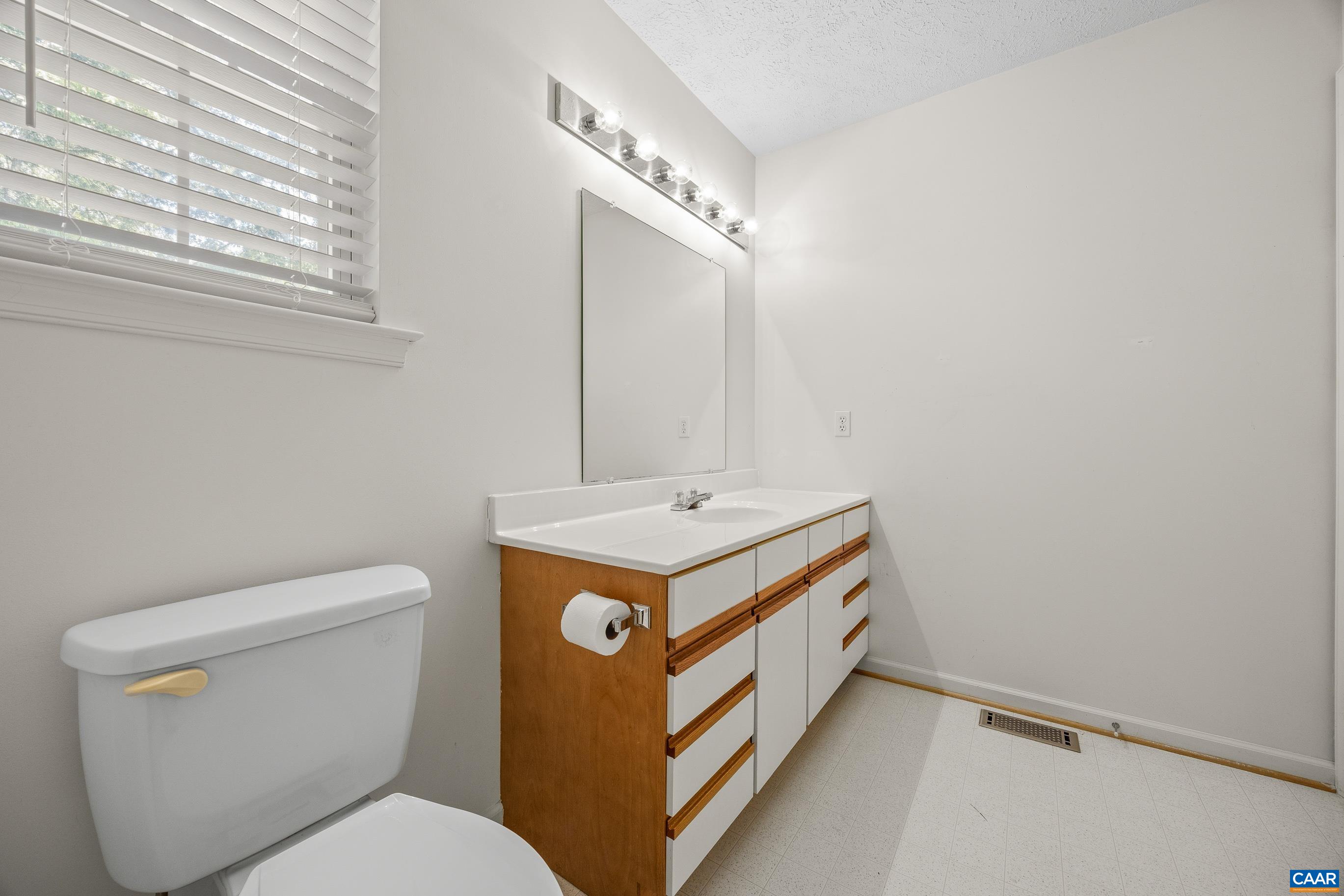 5 PAWNEE LN, PALMYRA, Virginia 22963, 3 Bedrooms Bedrooms, ,2 BathroomsBathrooms,Residential,5 PAWNEE LN,680647 MLS # 680647 5 PAWNEE LN, PALMYRA, Virginia 22963, 3 Bedrooms Bedrooms, ,2 BathroomsBathrooms,Residential,5 PAWNEE LN,680647 MLS # 680647