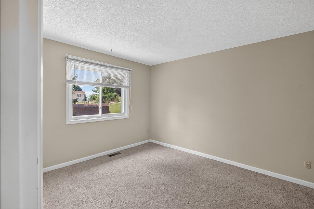 19 VILLAGE SQ, HARRISONBURG, Virginia 22802, 3 Bedrooms Bedrooms, ,1 BathroomBathrooms,Residential,19 VILLAGE SQ,680653 MLS # 680653 19 VILLAGE SQ, HARRISONBURG, Virginia 22802, 3 Bedrooms Bedrooms, ,1 BathroomBathrooms,Residential,19 VILLAGE SQ,680653 MLS # 680653