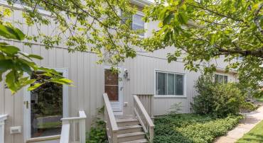 19 VILLAGE SQ, HARRISONBURG, Virginia 22802, 3 Bedrooms Bedrooms, ,1 BathroomBathrooms,Residential,19 VILLAGE SQ,680653 MLS # 680653