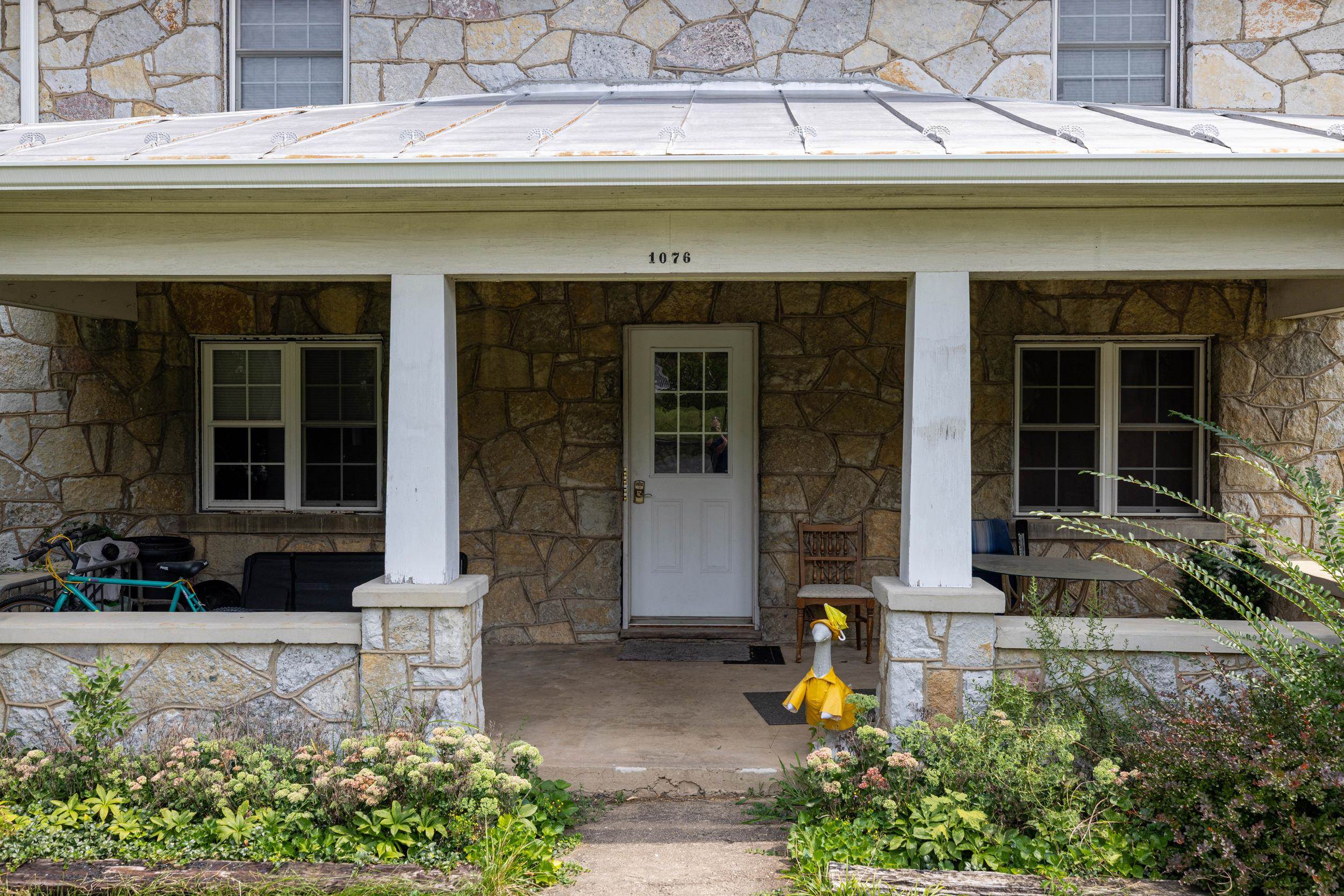1076 COLLEGE AVE, HARRISONBURG, Virginia 22802, ,Residential,1076 COLLEGE AVE,680666 MLS # 680666