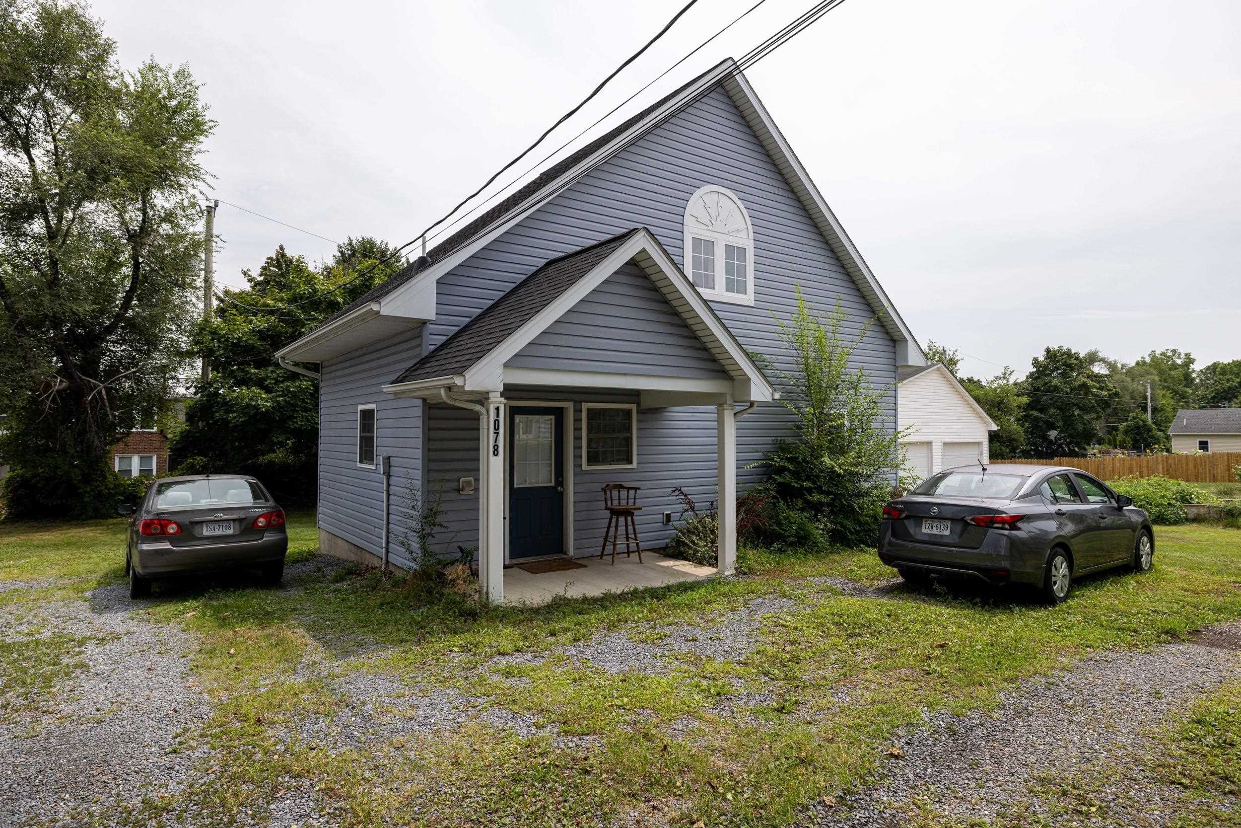 1076 COLLEGE AVE, HARRISONBURG, Virginia 22802, ,Residential,1076 COLLEGE AVE,680666 MLS # 680666