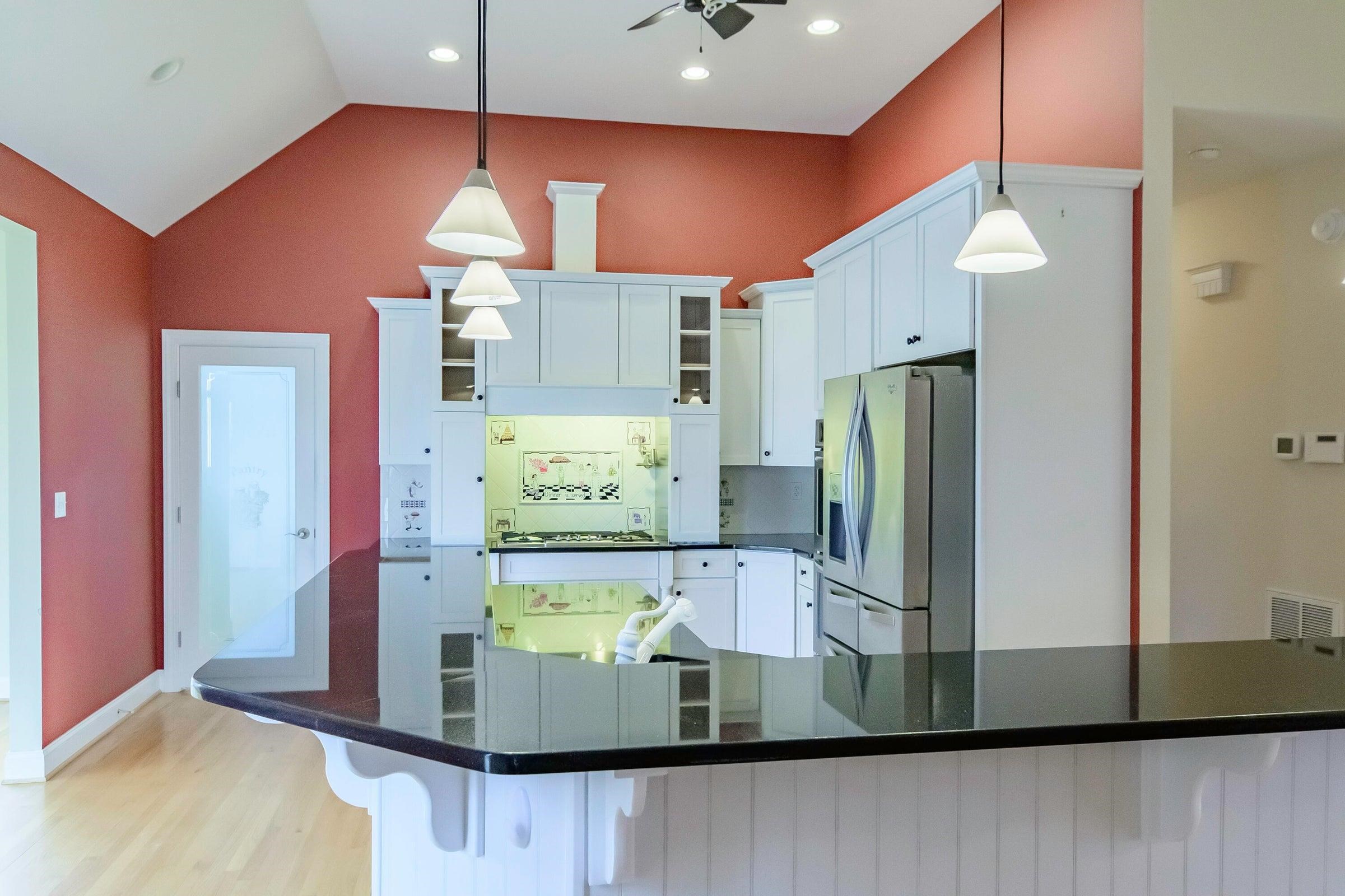 Elegant kitchen with granite counter tops. Elegant kitchen with granite counter tops.