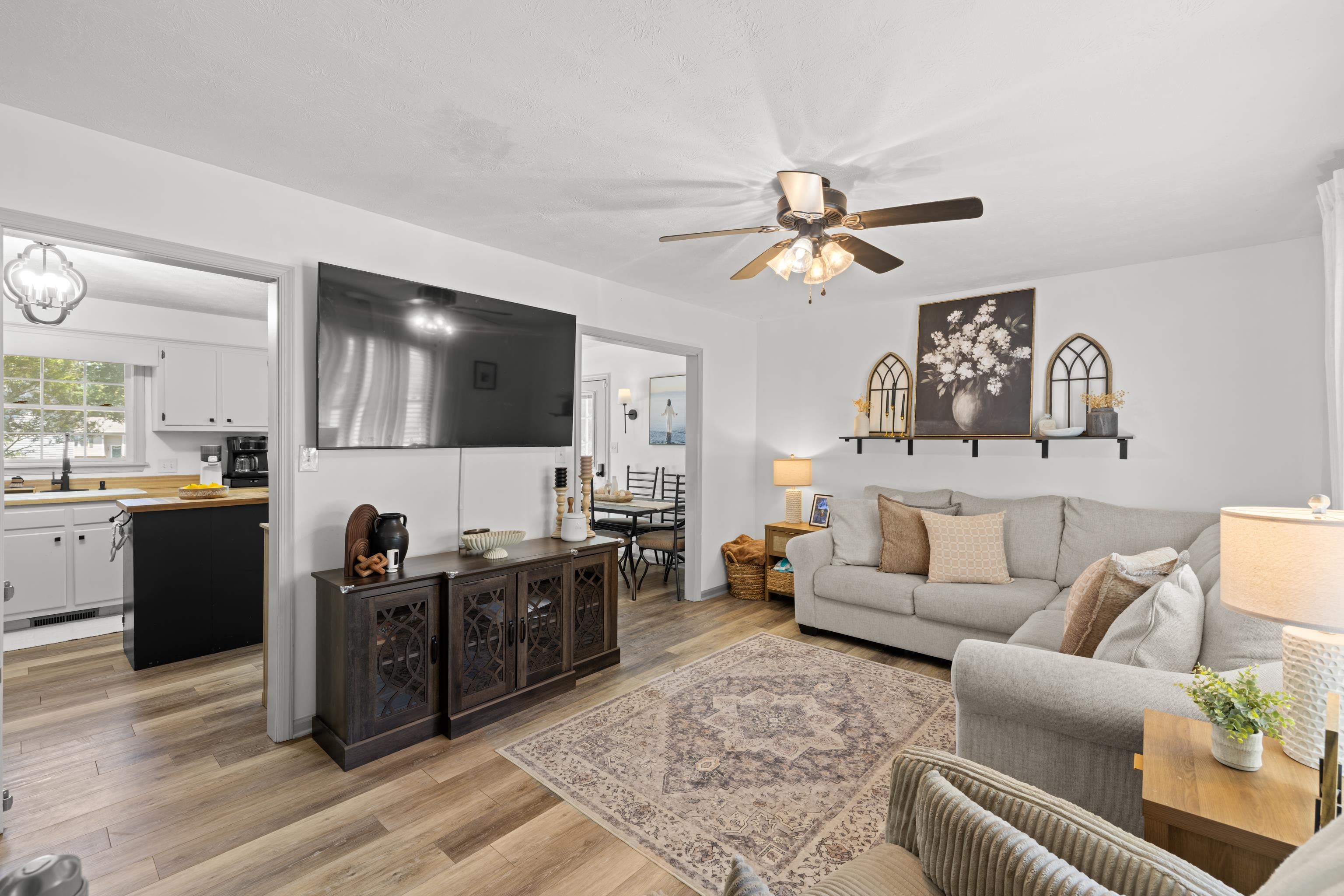 16 KINGSTON CT, STUARTS DRAFT, Virginia 24477, 3 Bedrooms Bedrooms, ,3 BathroomsBathrooms,Residential,16 KINGSTON CT,678012 MLS # 678012 16 KINGSTON CT, STUARTS DRAFT, Virginia 24477, 3 Bedrooms Bedrooms, ,3 BathroomsBathrooms,Residential,16 KINGSTON CT,678012 MLS # 678012