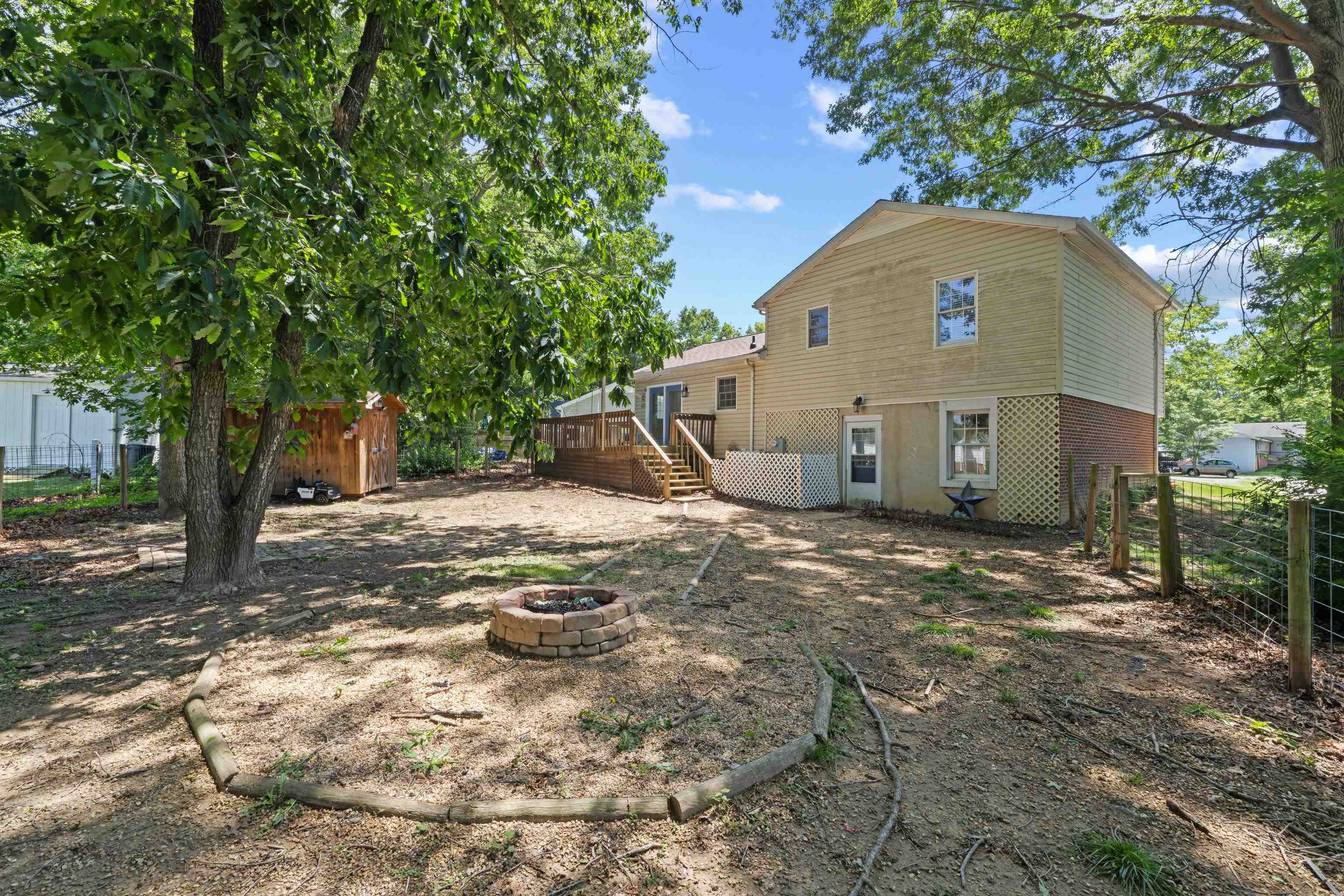 16 KINGSTON CT, STUARTS DRAFT, Virginia 24477, 3 Bedrooms Bedrooms, ,3 BathroomsBathrooms,Residential,16 KINGSTON CT,678012 MLS # 678012 16 KINGSTON CT, STUARTS DRAFT, Virginia 24477, 3 Bedrooms Bedrooms, ,3 BathroomsBathrooms,Residential,16 KINGSTON CT,678012 MLS # 678012