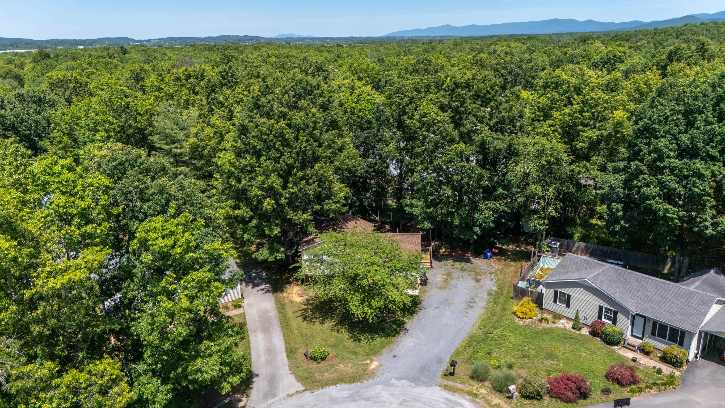 16 KINGSTON CT, STUARTS DRAFT, Virginia 24477, 3 Bedrooms Bedrooms, ,3 BathroomsBathrooms,Residential,16 KINGSTON CT,678012 MLS # 678012 16 KINGSTON CT, STUARTS DRAFT, Virginia 24477, 3 Bedrooms Bedrooms, ,3 BathroomsBathrooms,Residential,16 KINGSTON CT,678012 MLS # 678012