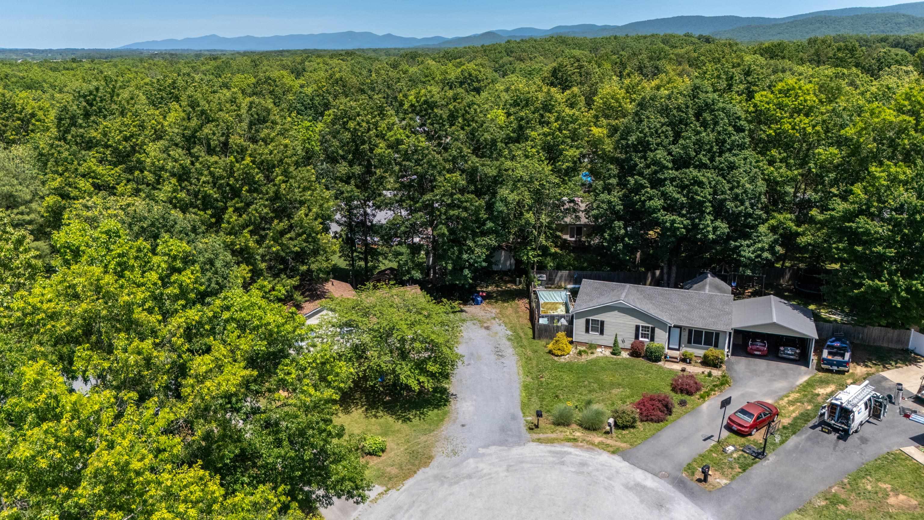 16 KINGSTON CT, STUARTS DRAFT, Virginia 24477, 3 Bedrooms Bedrooms, ,3 BathroomsBathrooms,Residential,16 KINGSTON CT,678012 MLS # 678012 16 KINGSTON CT, STUARTS DRAFT, Virginia 24477, 3 Bedrooms Bedrooms, ,3 BathroomsBathrooms,Residential,16 KINGSTON CT,678012 MLS # 678012