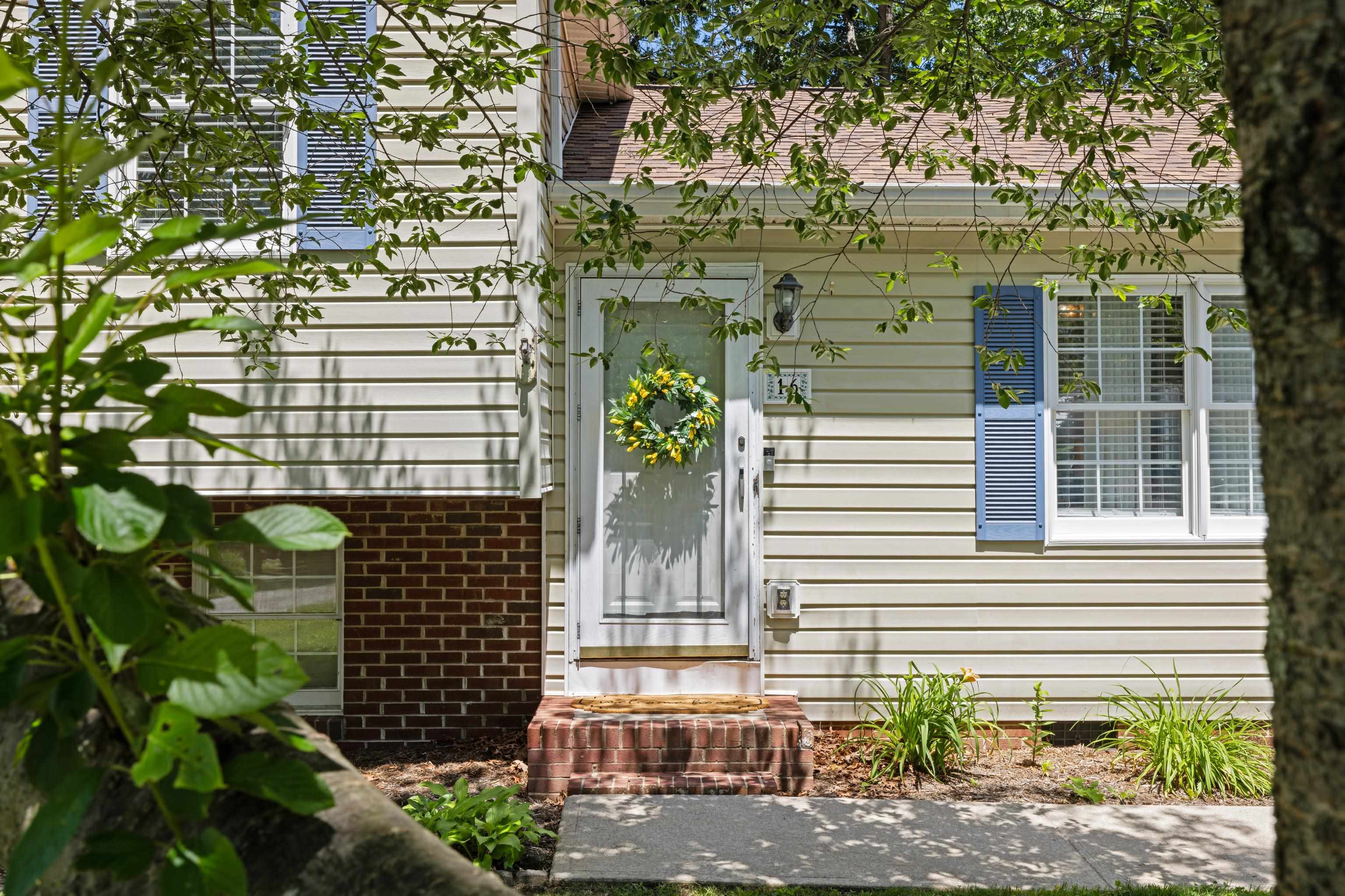 16 KINGSTON CT, STUARTS DRAFT, Virginia 24477, 3 Bedrooms Bedrooms, ,3 BathroomsBathrooms,Residential,16 KINGSTON CT,678012 MLS # 678012 16 KINGSTON CT, STUARTS DRAFT, Virginia 24477, 3 Bedrooms Bedrooms, ,3 BathroomsBathrooms,Residential,16 KINGSTON CT,678012 MLS # 678012