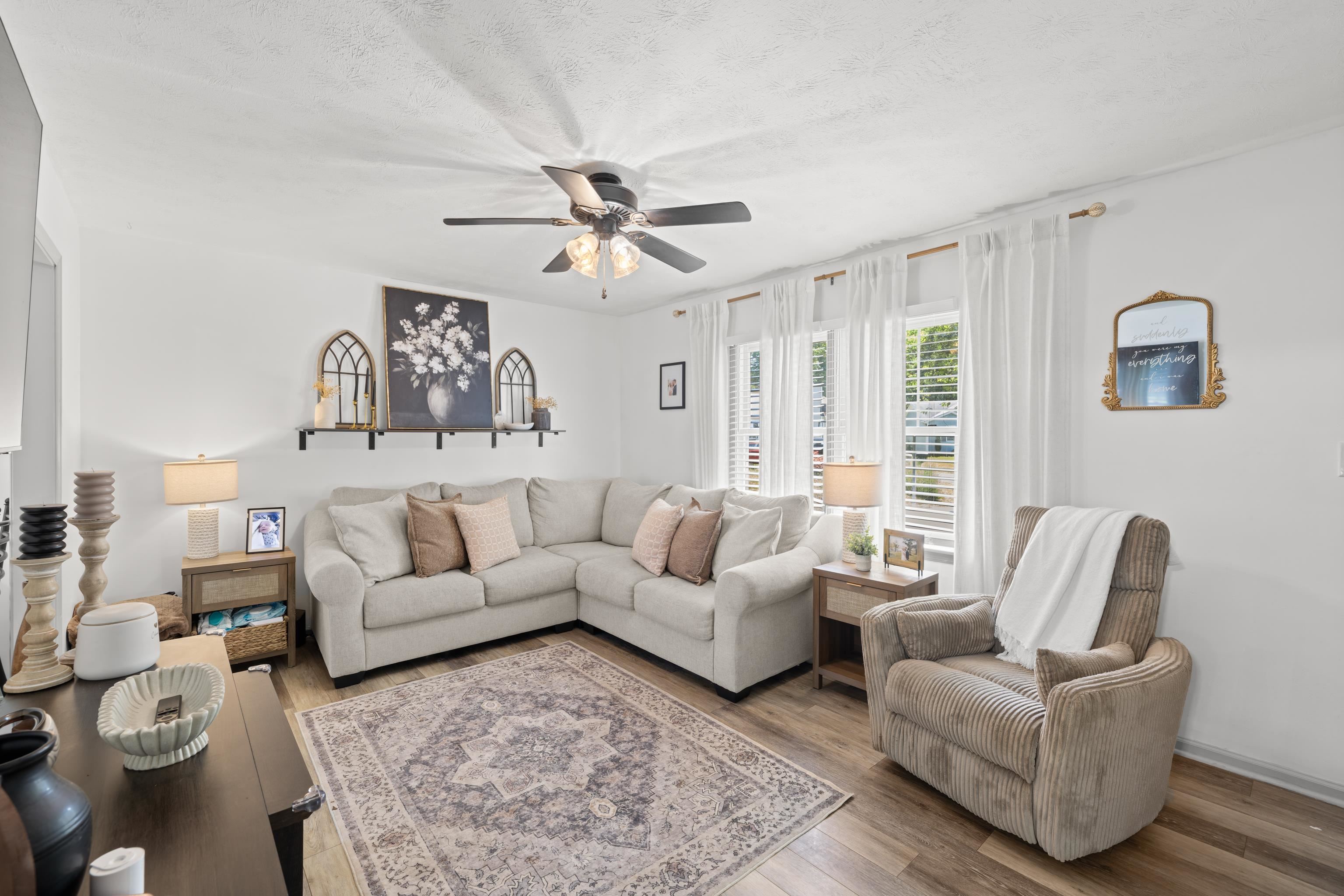 16 KINGSTON CT, STUARTS DRAFT, Virginia 24477, 3 Bedrooms Bedrooms, ,3 BathroomsBathrooms,Residential,16 KINGSTON CT,678012 MLS # 678012 16 KINGSTON CT, STUARTS DRAFT, Virginia 24477, 3 Bedrooms Bedrooms, ,3 BathroomsBathrooms,Residential,16 KINGSTON CT,678012 MLS # 678012
