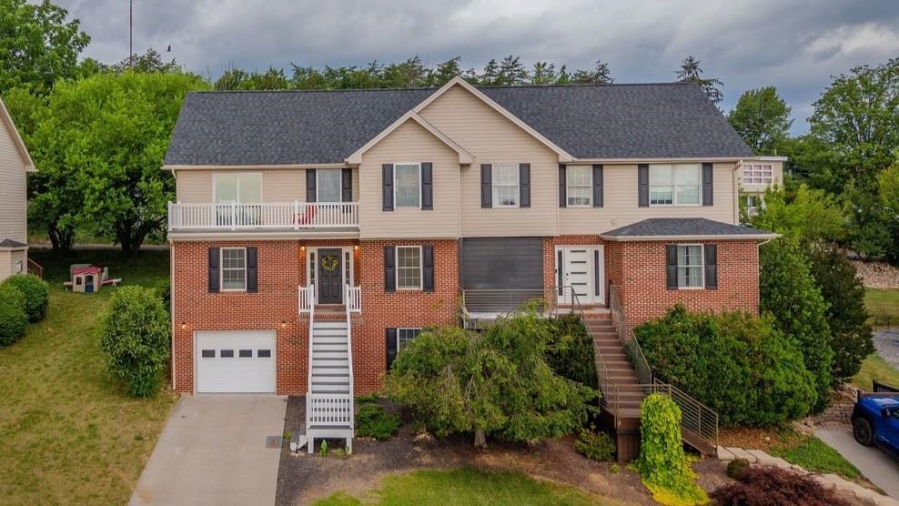 1823 SW WILLOW HILL DR, HARRISONBURG, Virginia 22801, 5 Bedrooms Bedrooms, ,2 BathroomsBathrooms,Residential,1823 SW WILLOW HILL DR,678978 MLS # 678978 1823 SW WILLOW HILL DR, HARRISONBURG, Virginia 22801, 5 Bedrooms Bedrooms, ,2 BathroomsBathrooms,Residential,1823 SW WILLOW HILL DR,678978 MLS # 678978