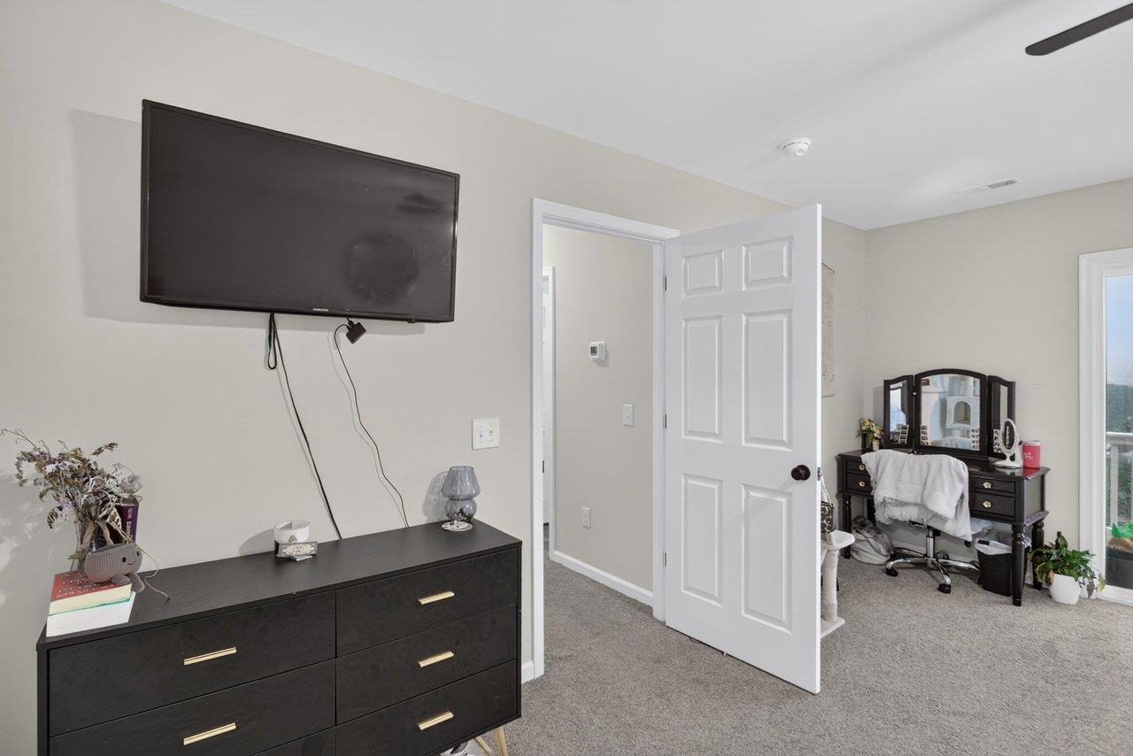 1823 SW WILLOW HILL DR, HARRISONBURG, Virginia 22801, 5 Bedrooms Bedrooms, ,2 BathroomsBathrooms,Residential,1823 SW WILLOW HILL DR,678978 MLS # 678978 1823 SW WILLOW HILL DR, HARRISONBURG, Virginia 22801, 5 Bedrooms Bedrooms, ,2 BathroomsBathrooms,Residential,1823 SW WILLOW HILL DR,678978 MLS # 678978