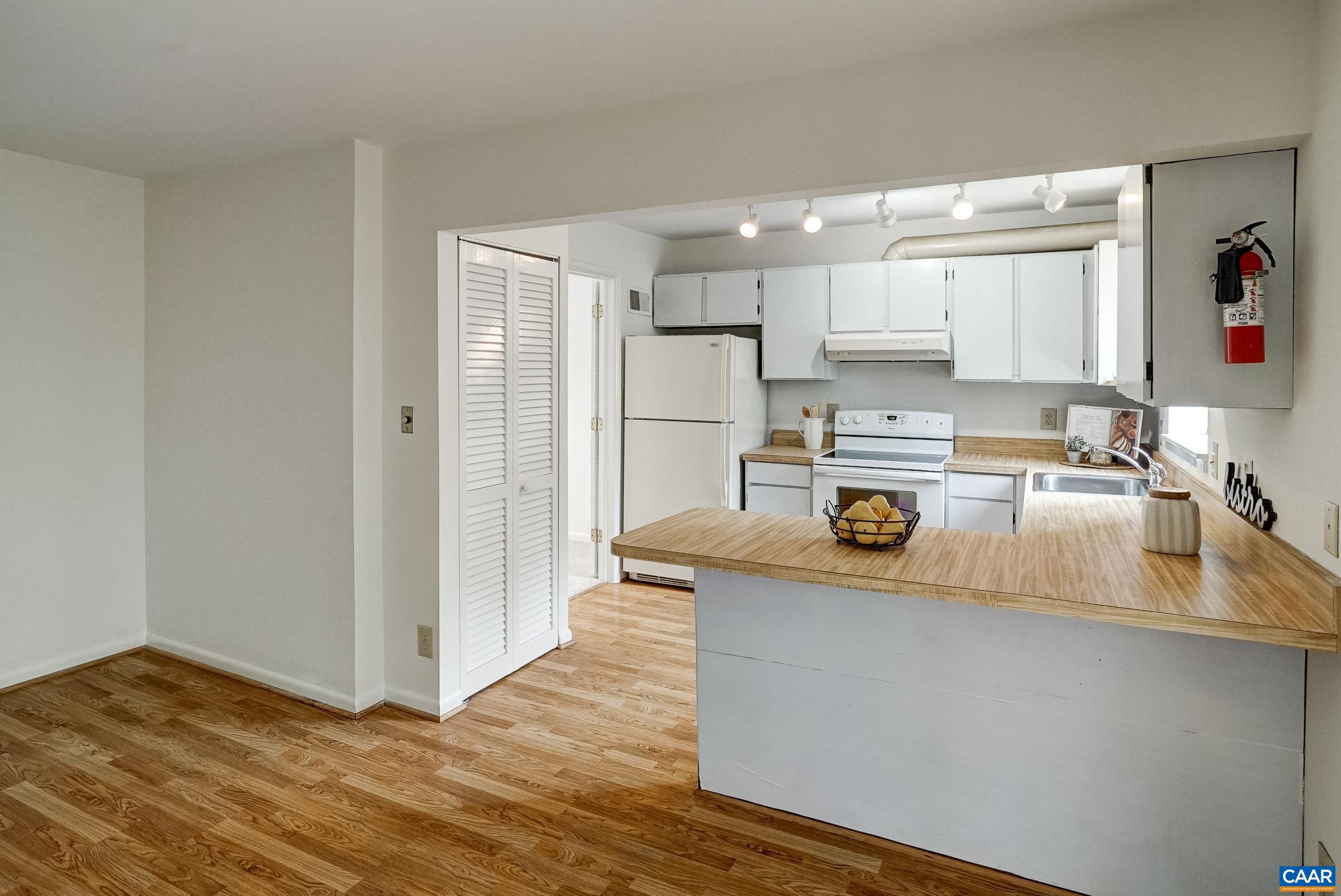 237 HARVEST DR, CHARLOTTESVILLE, Virginia 22903, 2 Bedrooms Bedrooms, ,3 BathroomsBathrooms,Residential,237 HARVEST DR,680654 MLS # 680654 237 HARVEST DR, CHARLOTTESVILLE, Virginia 22903, 2 Bedrooms Bedrooms, ,3 BathroomsBathrooms,Residential,237 HARVEST DR,680654 MLS # 680654