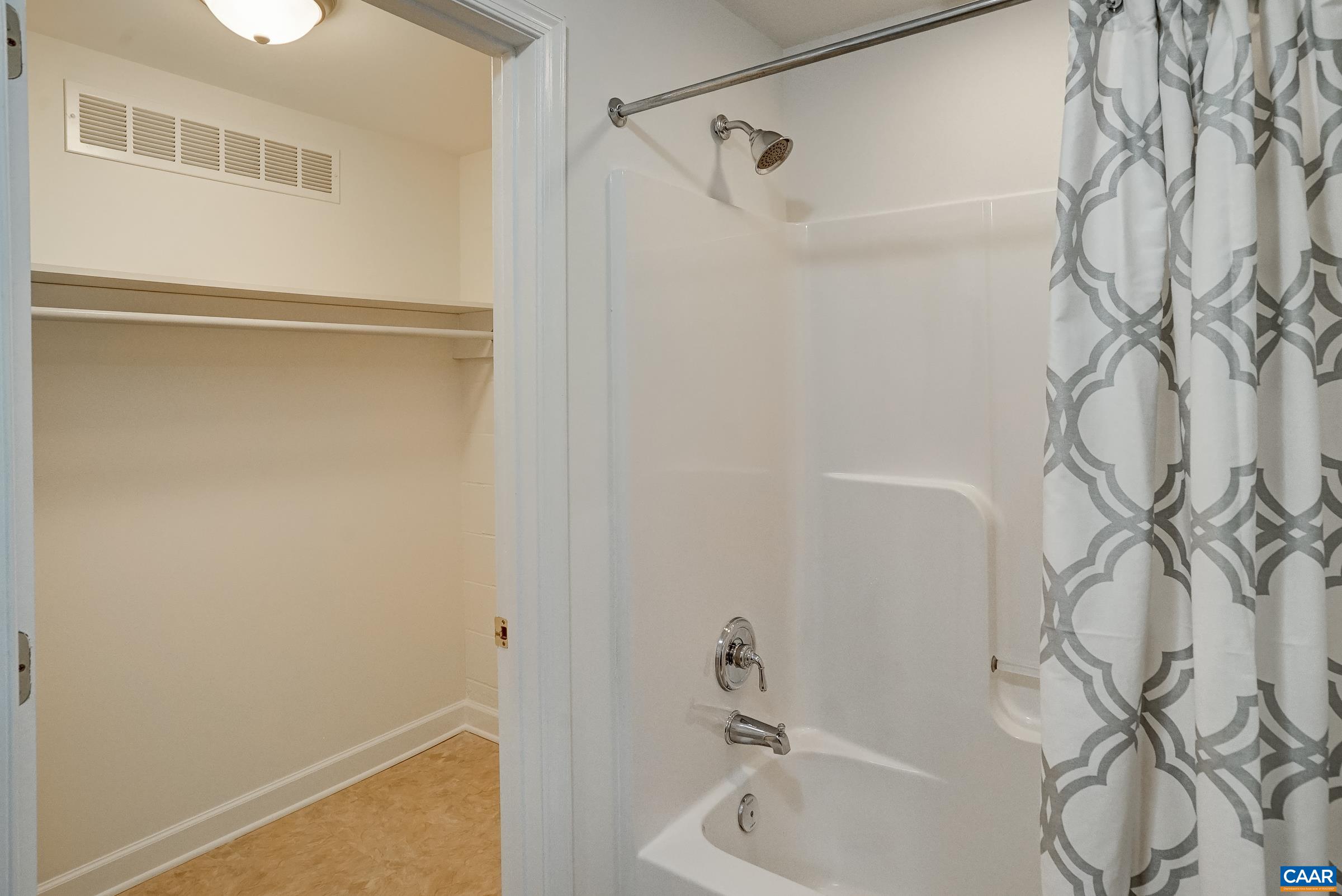 237 HARVEST DR, CHARLOTTESVILLE, Virginia 22903, 2 Bedrooms Bedrooms, ,3 BathroomsBathrooms,Residential,237 HARVEST DR,680654 MLS # 680654 237 HARVEST DR, CHARLOTTESVILLE, Virginia 22903, 2 Bedrooms Bedrooms, ,3 BathroomsBathrooms,Residential,237 HARVEST DR,680654 MLS # 680654
