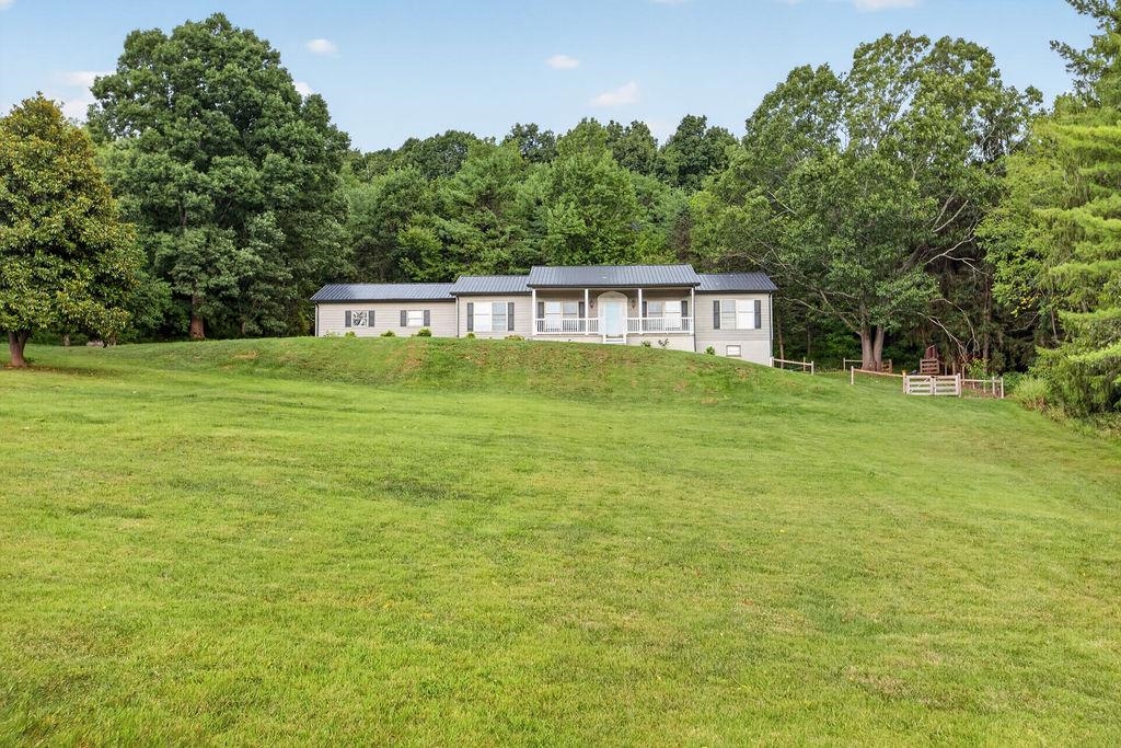 4345 LEE JACKSON HWY, GREENVILLE, Virginia 24440, 3 Bedrooms Bedrooms, ,2 BathroomsBathrooms,Residential,4345 LEE JACKSON HWY,680660 MLS # 680660 4345 LEE JACKSON HWY, GREENVILLE, Virginia 24440, 3 Bedrooms Bedrooms, ,2 BathroomsBathrooms,Residential,4345 LEE JACKSON HWY,680660 MLS # 680660