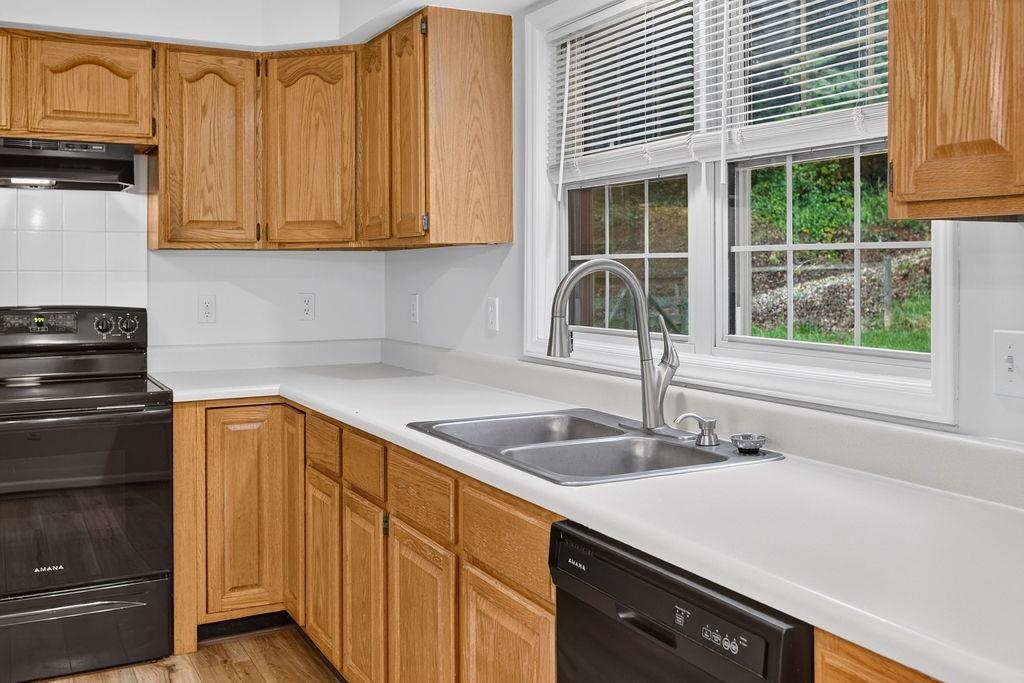 4345 LEE JACKSON HWY, GREENVILLE, Virginia 24440, 3 Bedrooms Bedrooms, ,2 BathroomsBathrooms,Residential,4345 LEE JACKSON HWY,680660 MLS # 680660 4345 LEE JACKSON HWY, GREENVILLE, Virginia 24440, 3 Bedrooms Bedrooms, ,2 BathroomsBathrooms,Residential,4345 LEE JACKSON HWY,680660 MLS # 680660