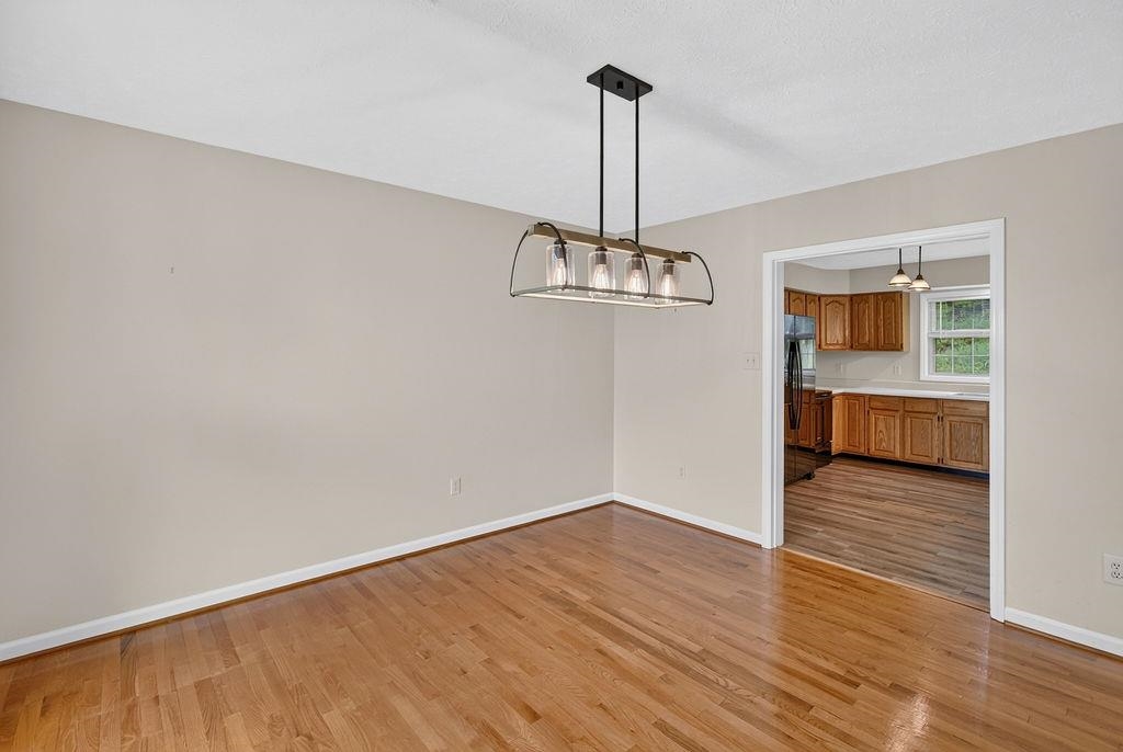 4345 LEE JACKSON HWY, GREENVILLE, Virginia 24440, 3 Bedrooms Bedrooms, ,2 BathroomsBathrooms,Residential,4345 LEE JACKSON HWY,680660 MLS # 680660 4345 LEE JACKSON HWY, GREENVILLE, Virginia 24440, 3 Bedrooms Bedrooms, ,2 BathroomsBathrooms,Residential,4345 LEE JACKSON HWY,680660 MLS # 680660