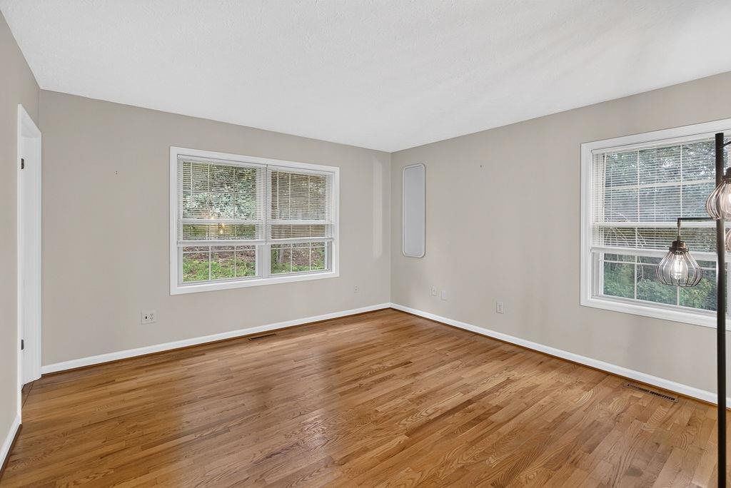 4345 LEE JACKSON HWY, GREENVILLE, Virginia 24440, 3 Bedrooms Bedrooms, ,2 BathroomsBathrooms,Residential,4345 LEE JACKSON HWY,680660 MLS # 680660 4345 LEE JACKSON HWY, GREENVILLE, Virginia 24440, 3 Bedrooms Bedrooms, ,2 BathroomsBathrooms,Residential,4345 LEE JACKSON HWY,680660 MLS # 680660