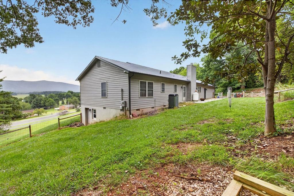 4345 LEE JACKSON HWY, GREENVILLE, Virginia 24440, 3 Bedrooms Bedrooms, ,2 BathroomsBathrooms,Residential,4345 LEE JACKSON HWY,680660 MLS # 680660 4345 LEE JACKSON HWY, GREENVILLE, Virginia 24440, 3 Bedrooms Bedrooms, ,2 BathroomsBathrooms,Residential,4345 LEE JACKSON HWY,680660 MLS # 680660