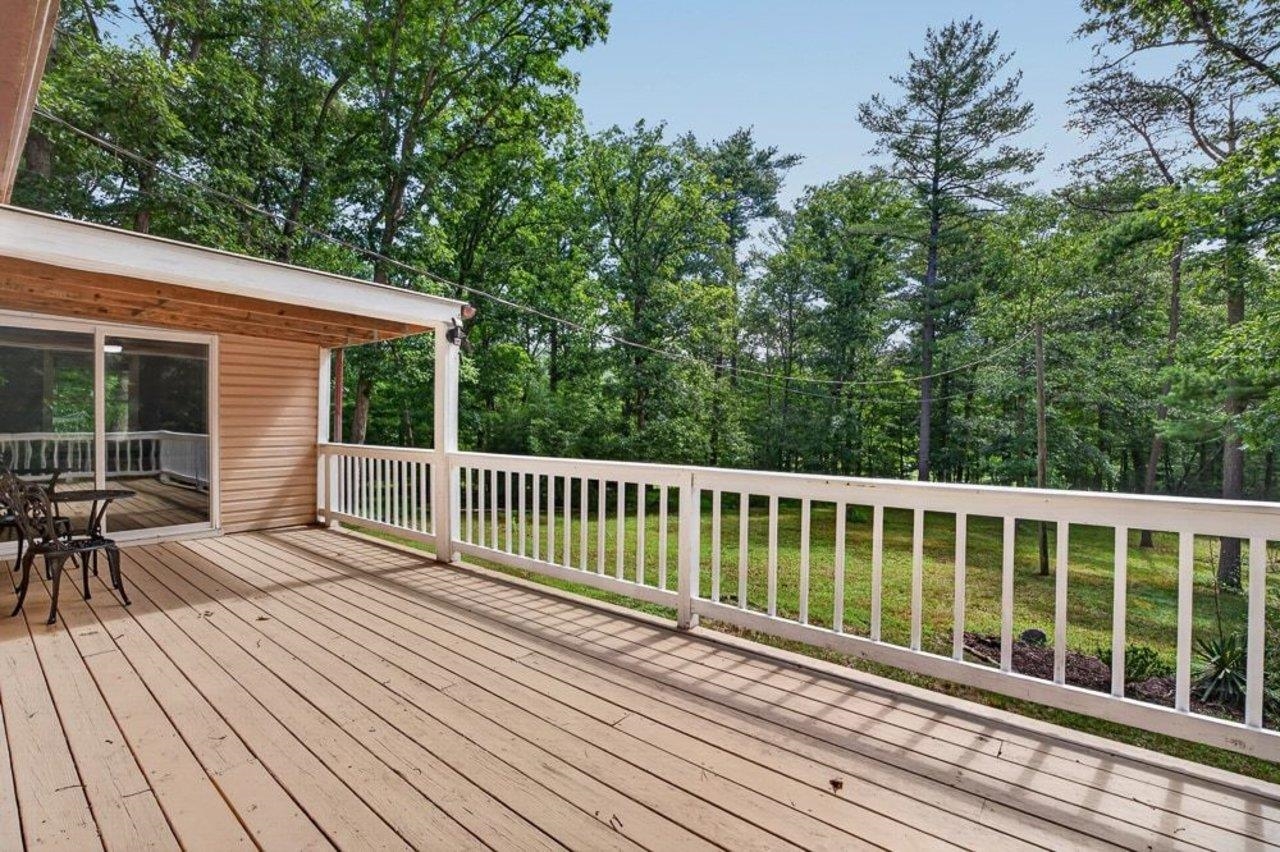 17395 PEEPERS HOLLOW LN, BROADWAY, Virginia 22815, 3 Bedrooms Bedrooms, ,1 BathroomBathrooms,Residential,17395 PEEPERS HOLLOW LN,680662 MLS # 680662 17395 PEEPERS HOLLOW LN, BROADWAY, Virginia 22815, 3 Bedrooms Bedrooms, ,1 BathroomBathrooms,Residential,17395 PEEPERS HOLLOW LN,680662 MLS # 680662