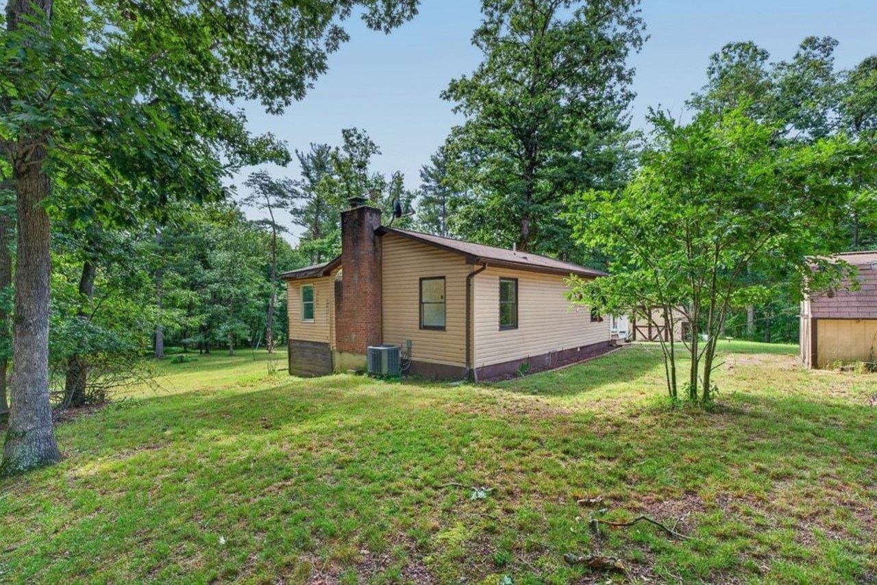 17395 PEEPERS HOLLOW LN, BROADWAY, Virginia 22815, 3 Bedrooms Bedrooms, ,1 BathroomBathrooms,Residential,17395 PEEPERS HOLLOW LN,680662 MLS # 680662 17395 PEEPERS HOLLOW LN, BROADWAY, Virginia 22815, 3 Bedrooms Bedrooms, ,1 BathroomBathrooms,Residential,17395 PEEPERS HOLLOW LN,680662 MLS # 680662