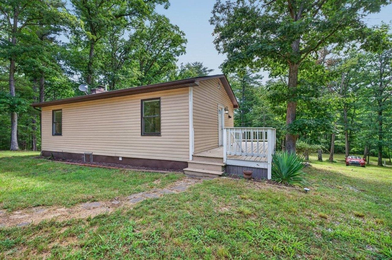 17395 PEEPERS HOLLOW LN, BROADWAY, Virginia 22815, 3 Bedrooms Bedrooms, ,1 BathroomBathrooms,Residential,17395 PEEPERS HOLLOW LN,680662 MLS # 680662 17395 PEEPERS HOLLOW LN, BROADWAY, Virginia 22815, 3 Bedrooms Bedrooms, ,1 BathroomBathrooms,Residential,17395 PEEPERS HOLLOW LN,680662 MLS # 680662
