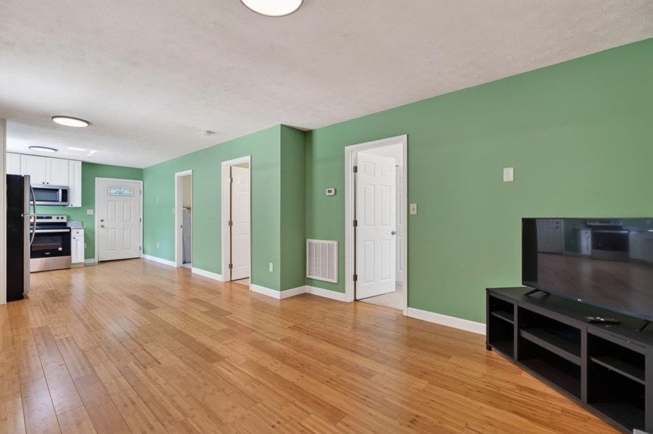 17395 PEEPERS HOLLOW LN, BROADWAY, Virginia 22815, 3 Bedrooms Bedrooms, ,1 BathroomBathrooms,Residential,17395 PEEPERS HOLLOW LN,680662 MLS # 680662 17395 PEEPERS HOLLOW LN, BROADWAY, Virginia 22815, 3 Bedrooms Bedrooms, ,1 BathroomBathrooms,Residential,17395 PEEPERS HOLLOW LN,680662 MLS # 680662