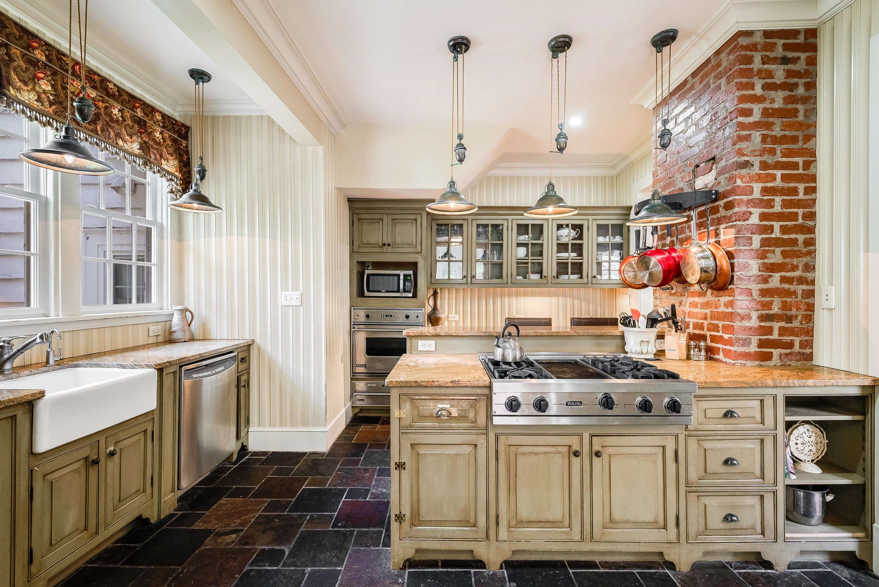 1068 SHEEP MEADOW RD, HOT SPRINGS, Virginia 24445, 5 Bedrooms Bedrooms, ,5 BathroomsBathrooms,Residential,1068 SHEEP MEADOW RD,680663 MLS # 680663 1068 SHEEP MEADOW RD, HOT SPRINGS, Virginia 24445, 5 Bedrooms Bedrooms, ,5 BathroomsBathrooms,Residential,1068 SHEEP MEADOW RD,680663 MLS # 680663