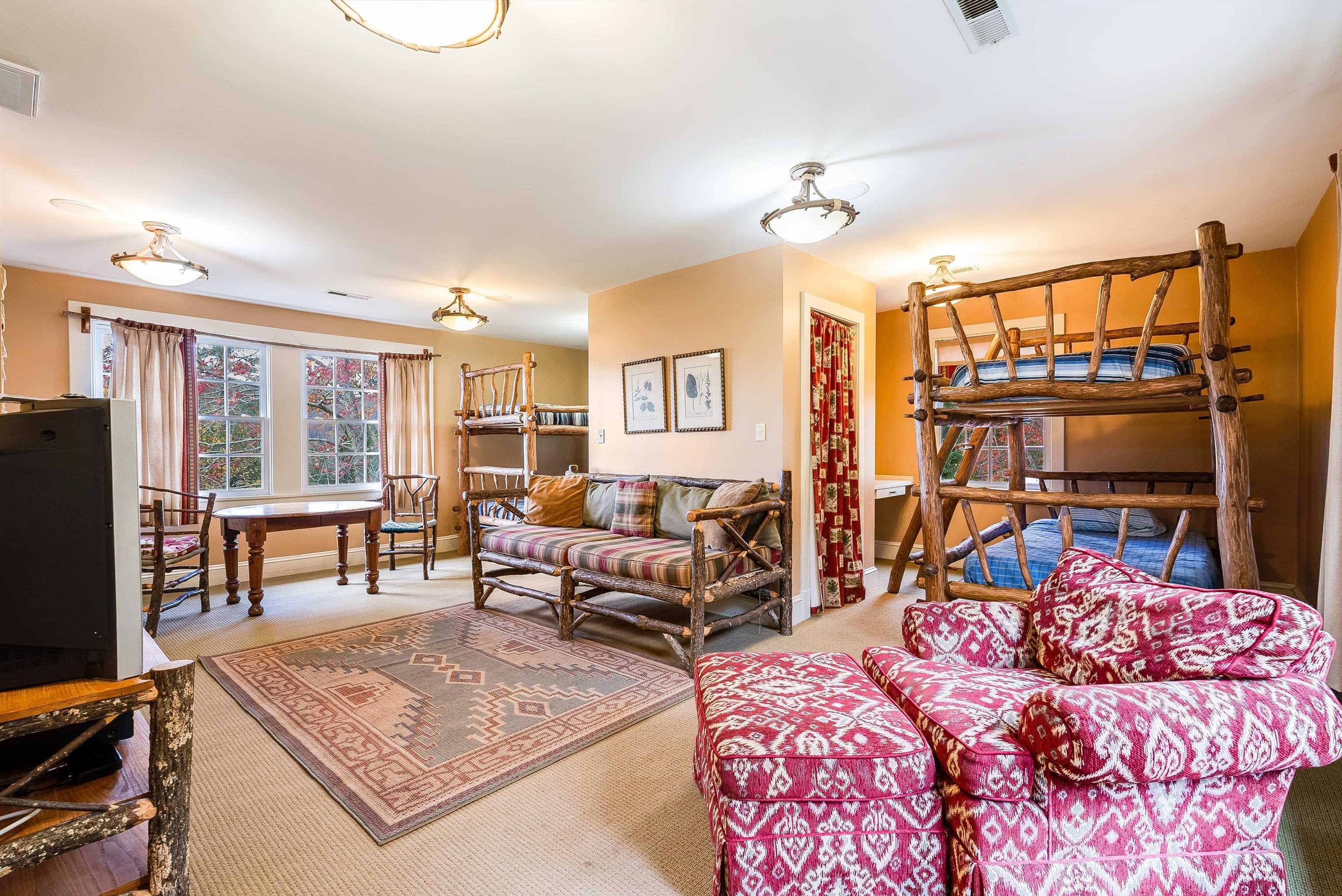 1068 SHEEP MEADOW RD, HOT SPRINGS, Virginia 24445, 5 Bedrooms Bedrooms, ,5 BathroomsBathrooms,Residential,1068 SHEEP MEADOW RD,680663 MLS # 680663 1068 SHEEP MEADOW RD, HOT SPRINGS, Virginia 24445, 5 Bedrooms Bedrooms, ,5 BathroomsBathrooms,Residential,1068 SHEEP MEADOW RD,680663 MLS # 680663