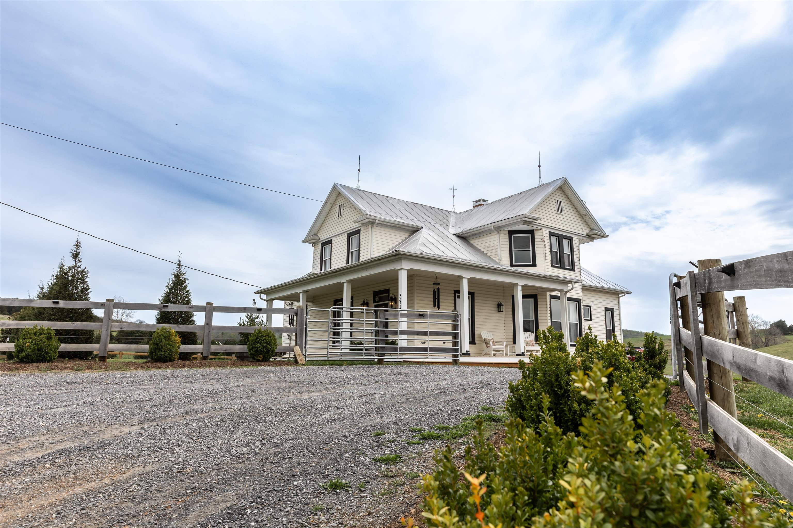 374 FINLEY RD, RAPHINE, Virginia 24472, 4 Bedrooms Bedrooms, ,3 BathroomsBathrooms,Residential,374 Finley Road,374 FINLEY RD,680665 MLS # 680665