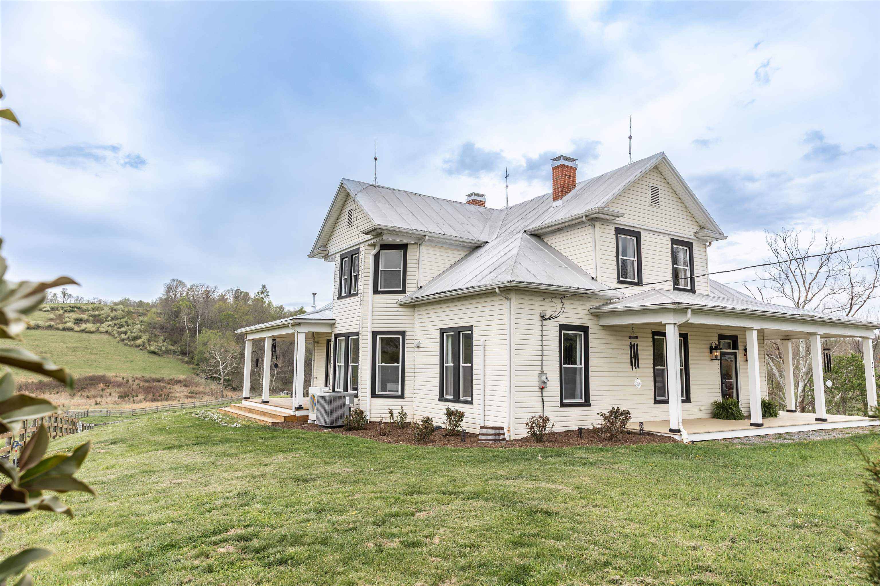 374 FINLEY RD, RAPHINE, Virginia 24472, 4 Bedrooms Bedrooms, ,3 BathroomsBathrooms,Residential,374 Finley Road,374 FINLEY RD,680665 MLS # 680665