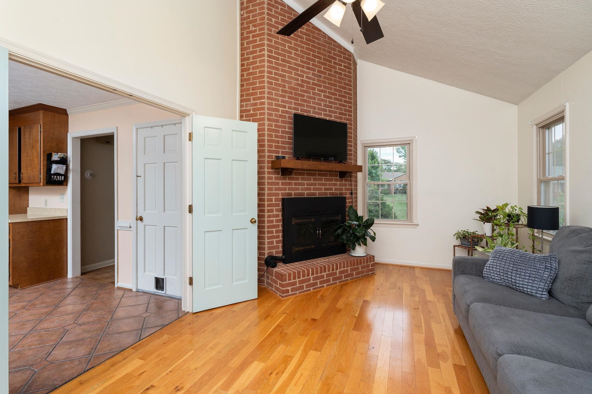 128 TIFFANY DR, WAYNESBORO, Virginia 22980, 3 Bedrooms Bedrooms, ,2 BathroomsBathrooms,Residential,128 TIFFANY DR,680671 MLS # 680671 128 TIFFANY DR, WAYNESBORO, Virginia 22980, 3 Bedrooms Bedrooms, ,2 BathroomsBathrooms,Residential,128 TIFFANY DR,680671 MLS # 680671