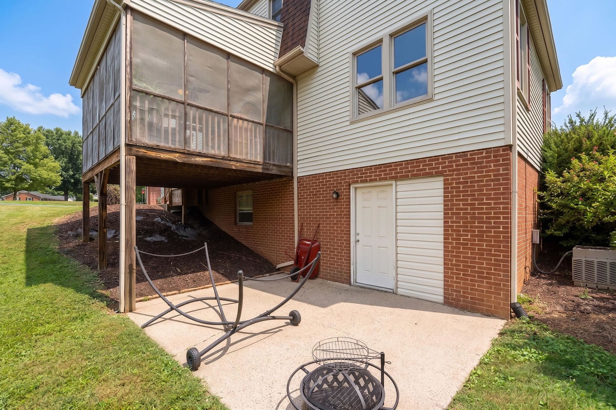 128 TIFFANY DR, WAYNESBORO, Virginia 22980, 3 Bedrooms Bedrooms, ,2 BathroomsBathrooms,Residential,128 TIFFANY DR,680671 MLS # 680671 128 TIFFANY DR, WAYNESBORO, Virginia 22980, 3 Bedrooms Bedrooms, ,2 BathroomsBathrooms,Residential,128 TIFFANY DR,680671 MLS # 680671