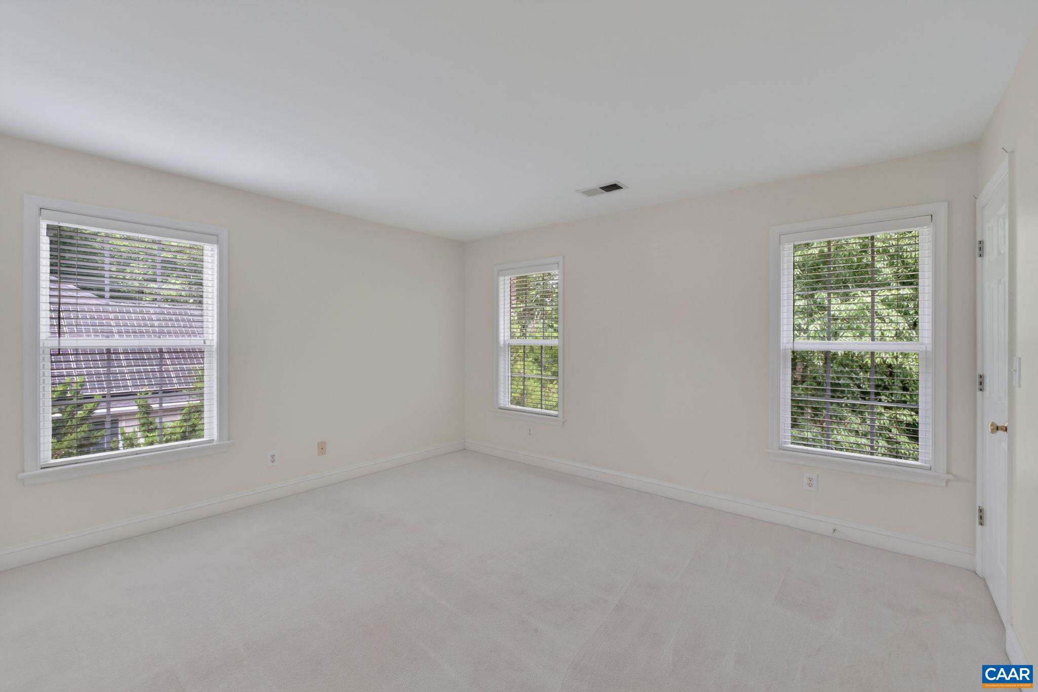 935 CHARTER OAKS DR, CHARLOTTESVILLE, Virginia 22901, 4 Bedrooms Bedrooms, ,3 BathroomsBathrooms,Residential,935 CHARTER OAKS DR,680672 MLS # 680672