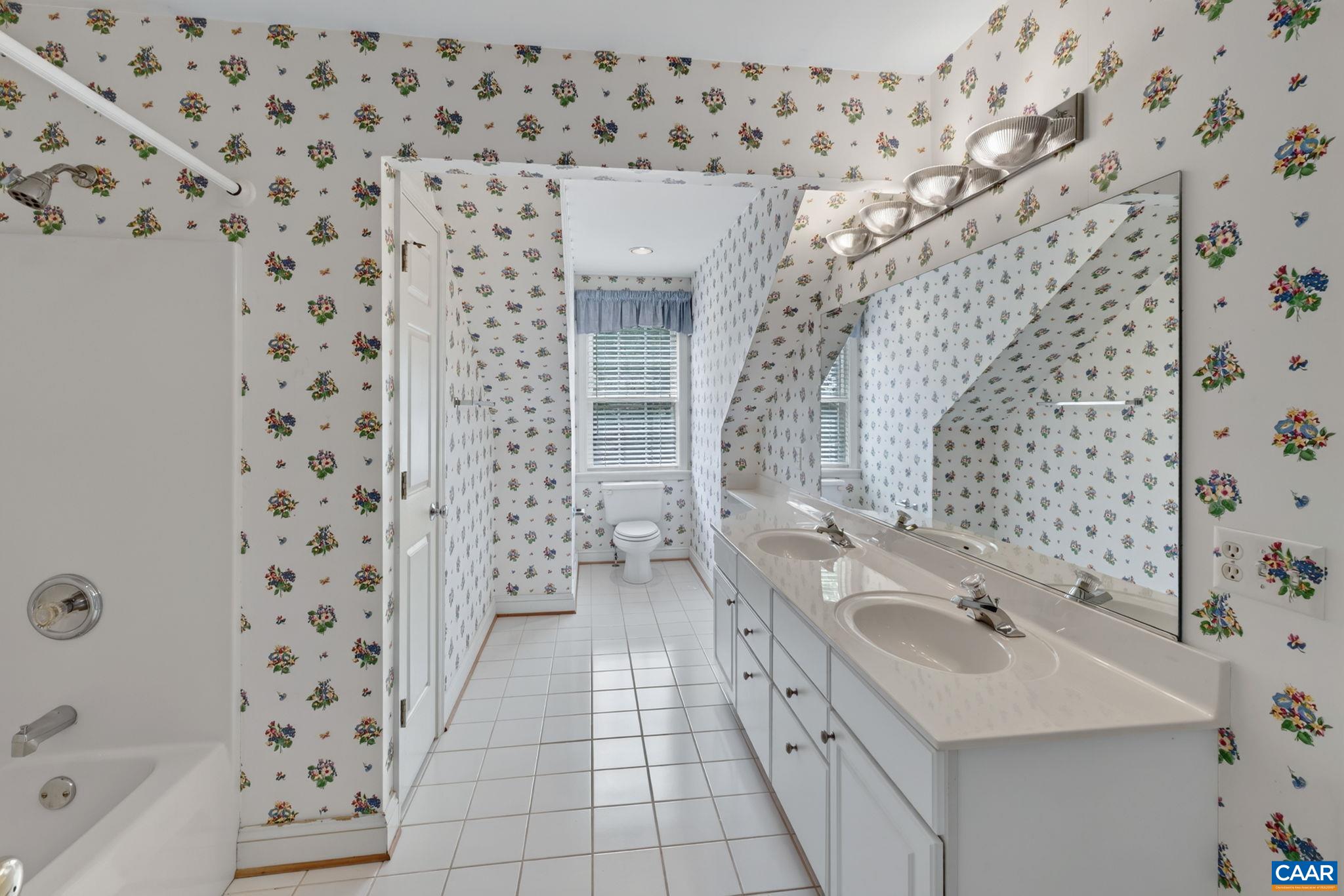 935 CHARTER OAKS DR, CHARLOTTESVILLE, Virginia 22901, 4 Bedrooms Bedrooms, ,3 BathroomsBathrooms,Residential,935 CHARTER OAKS DR,680672 MLS # 680672