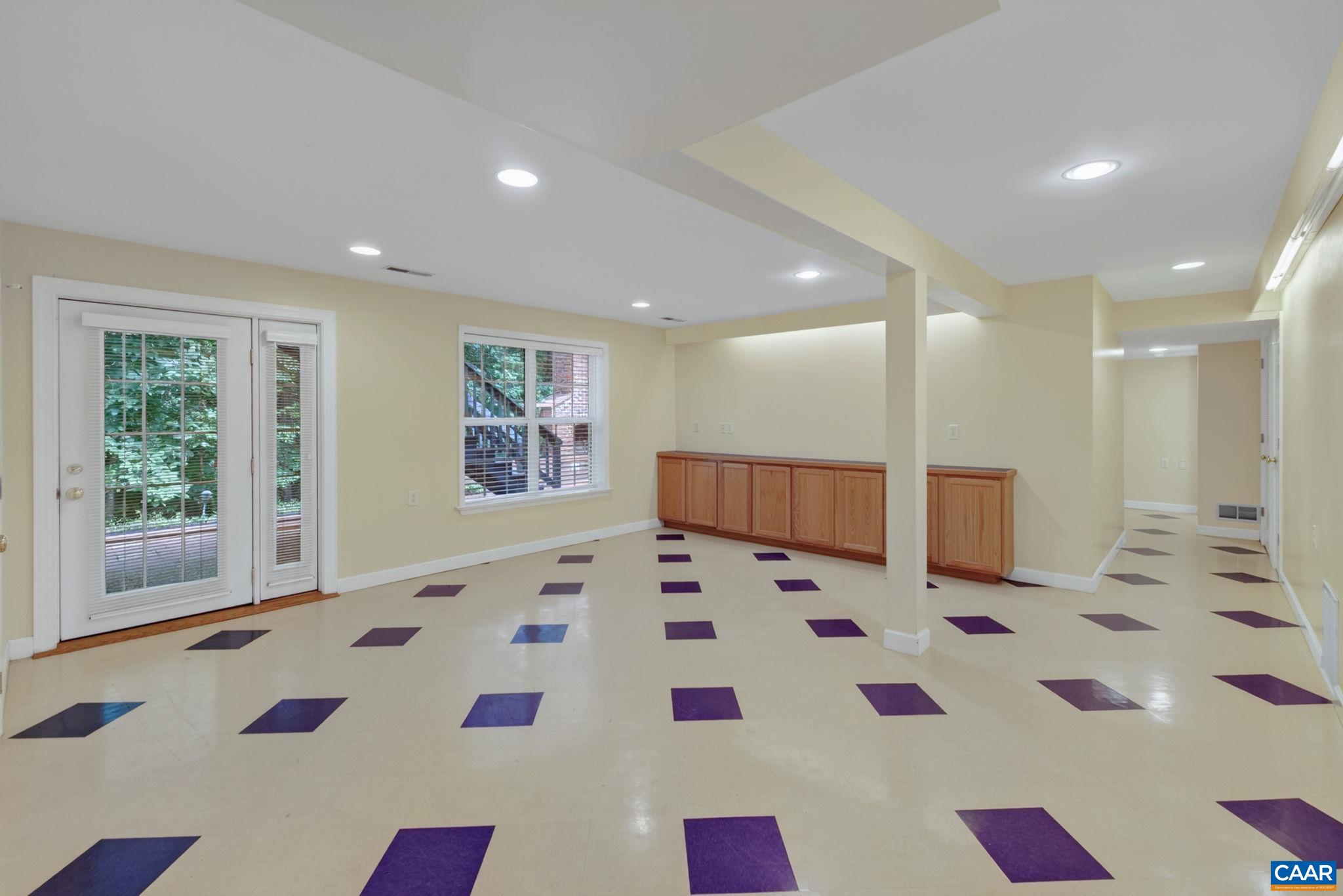 935 CHARTER OAKS DR, CHARLOTTESVILLE, Virginia 22901, 4 Bedrooms Bedrooms, ,3 BathroomsBathrooms,Residential,935 CHARTER OAKS DR,680672 MLS # 680672