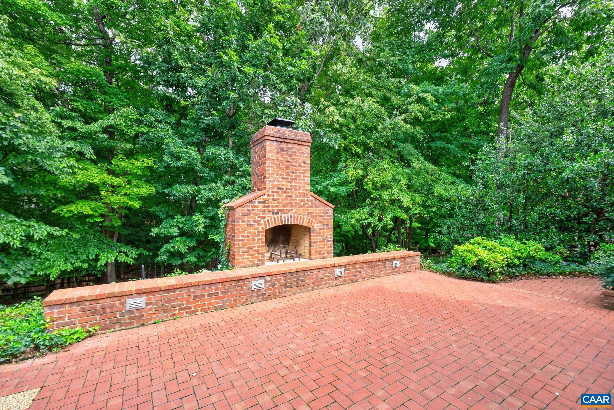 935 CHARTER OAKS DR, CHARLOTTESVILLE, Virginia 22901, 4 Bedrooms Bedrooms, ,3 BathroomsBathrooms,Residential,935 CHARTER OAKS DR,680672 MLS # 680672