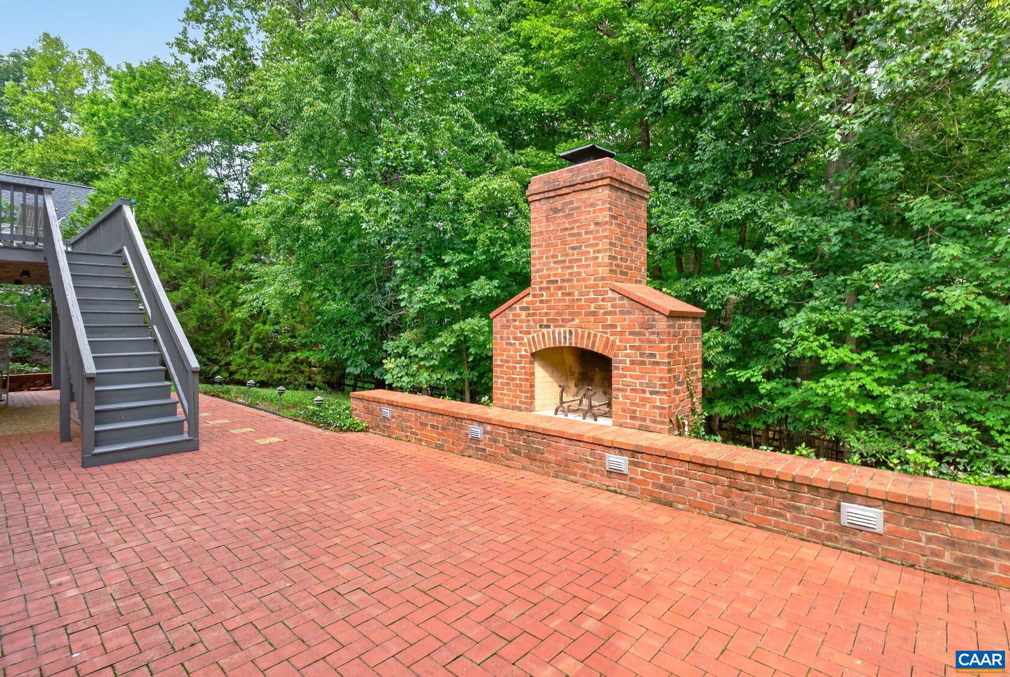 935 CHARTER OAKS DR, CHARLOTTESVILLE, Virginia 22901, 4 Bedrooms Bedrooms, ,3 BathroomsBathrooms,Residential,935 CHARTER OAKS DR,680672 MLS # 680672